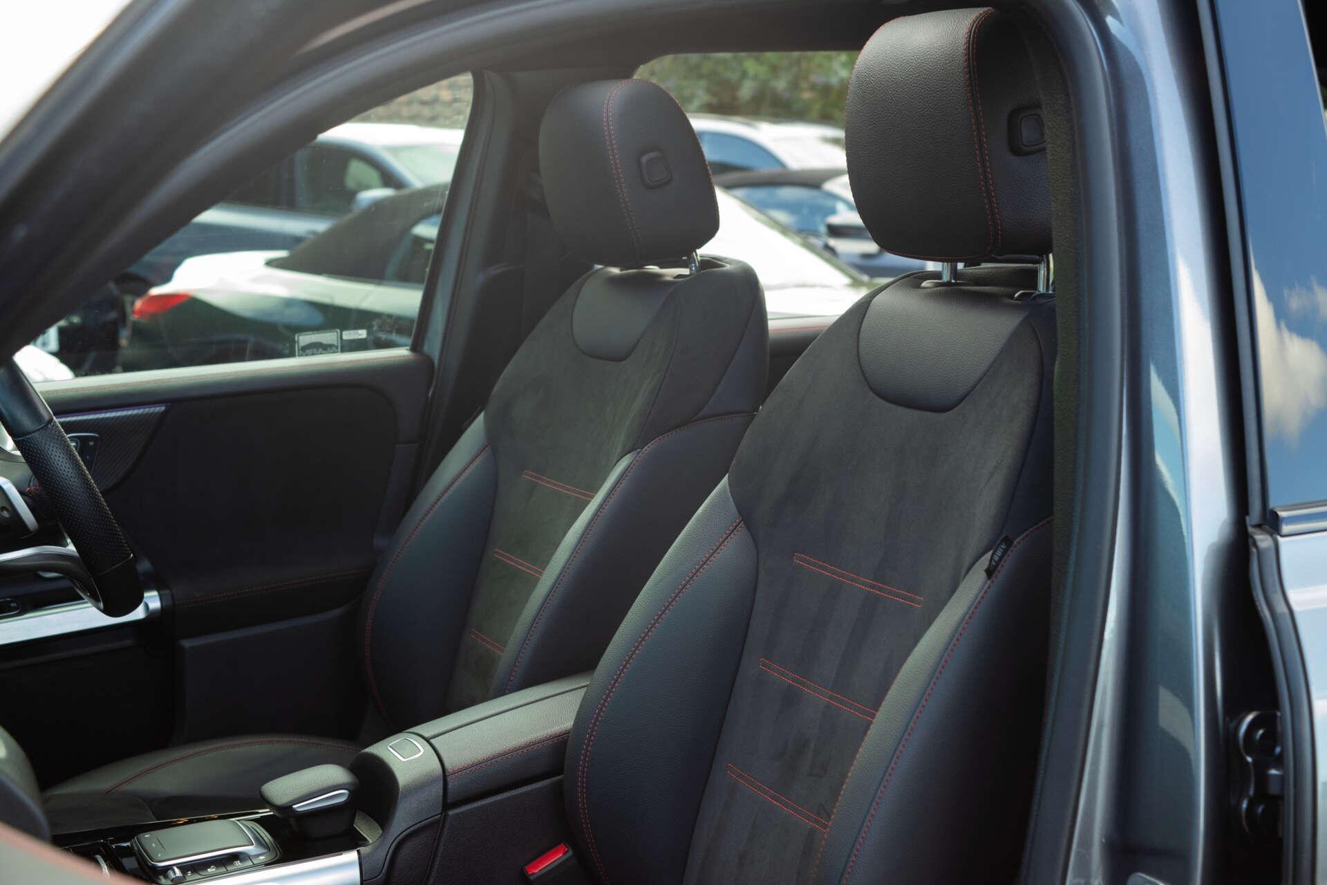 Mercedes-Benz GLB view 56