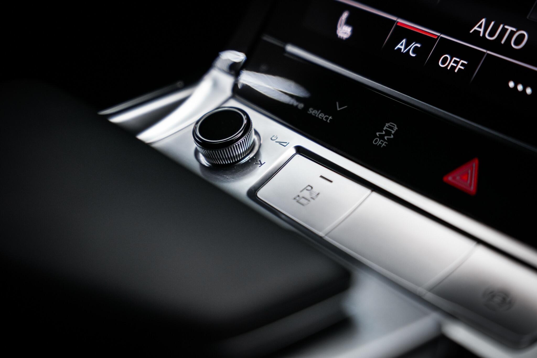 Audi E-Tron view 48