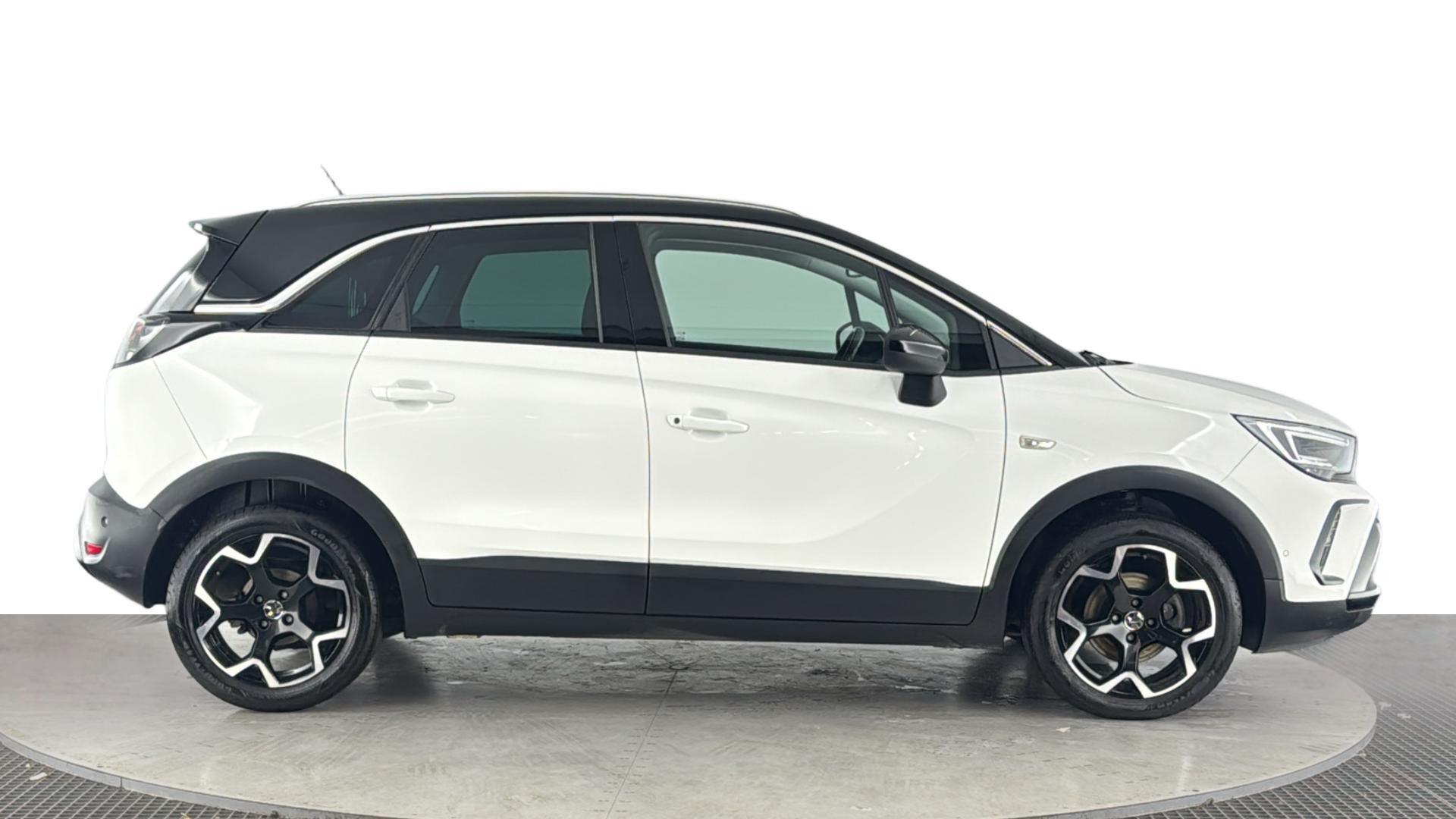 Vauxhall Crossland view 3