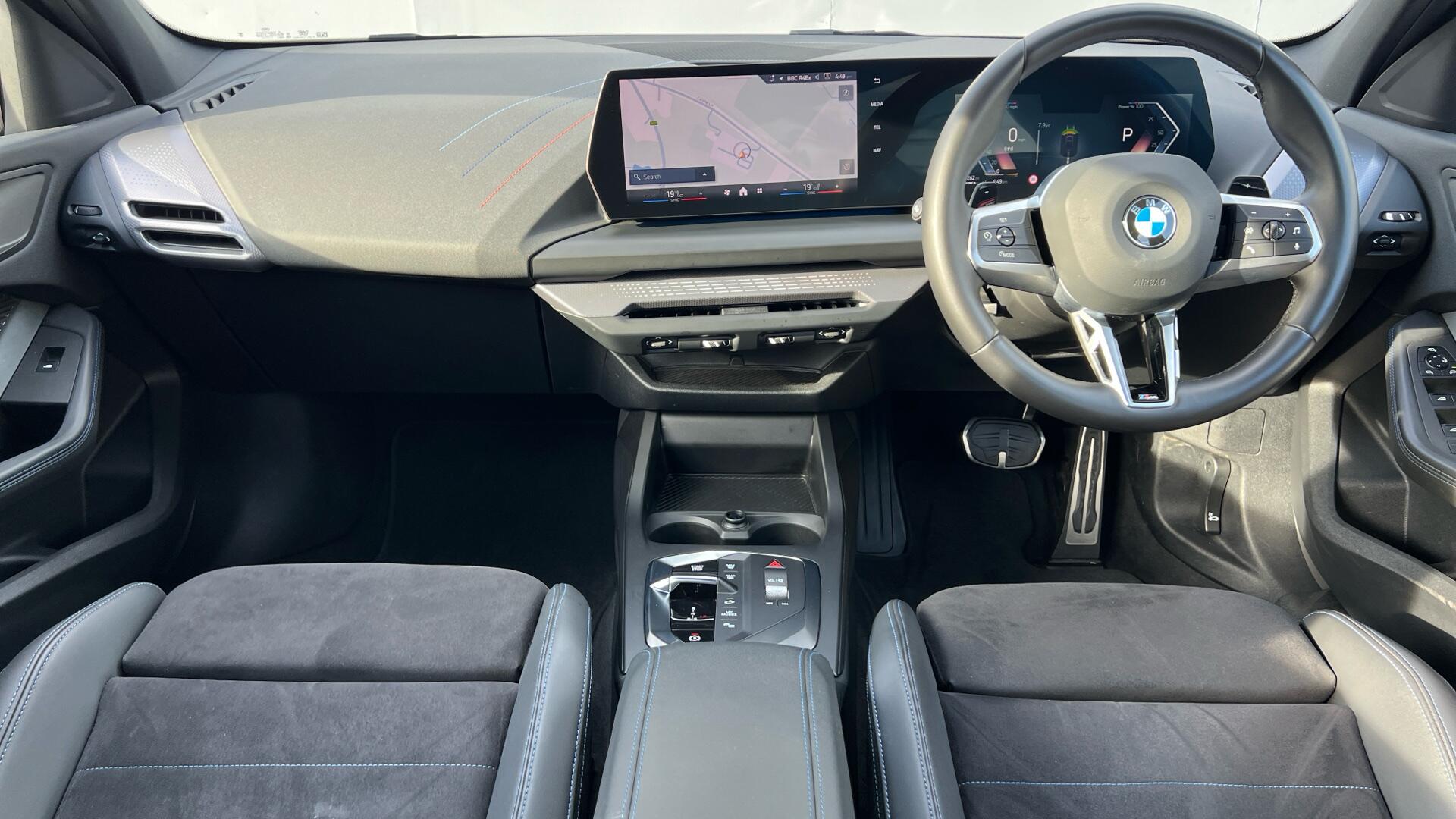 BMW 1 Series view 4