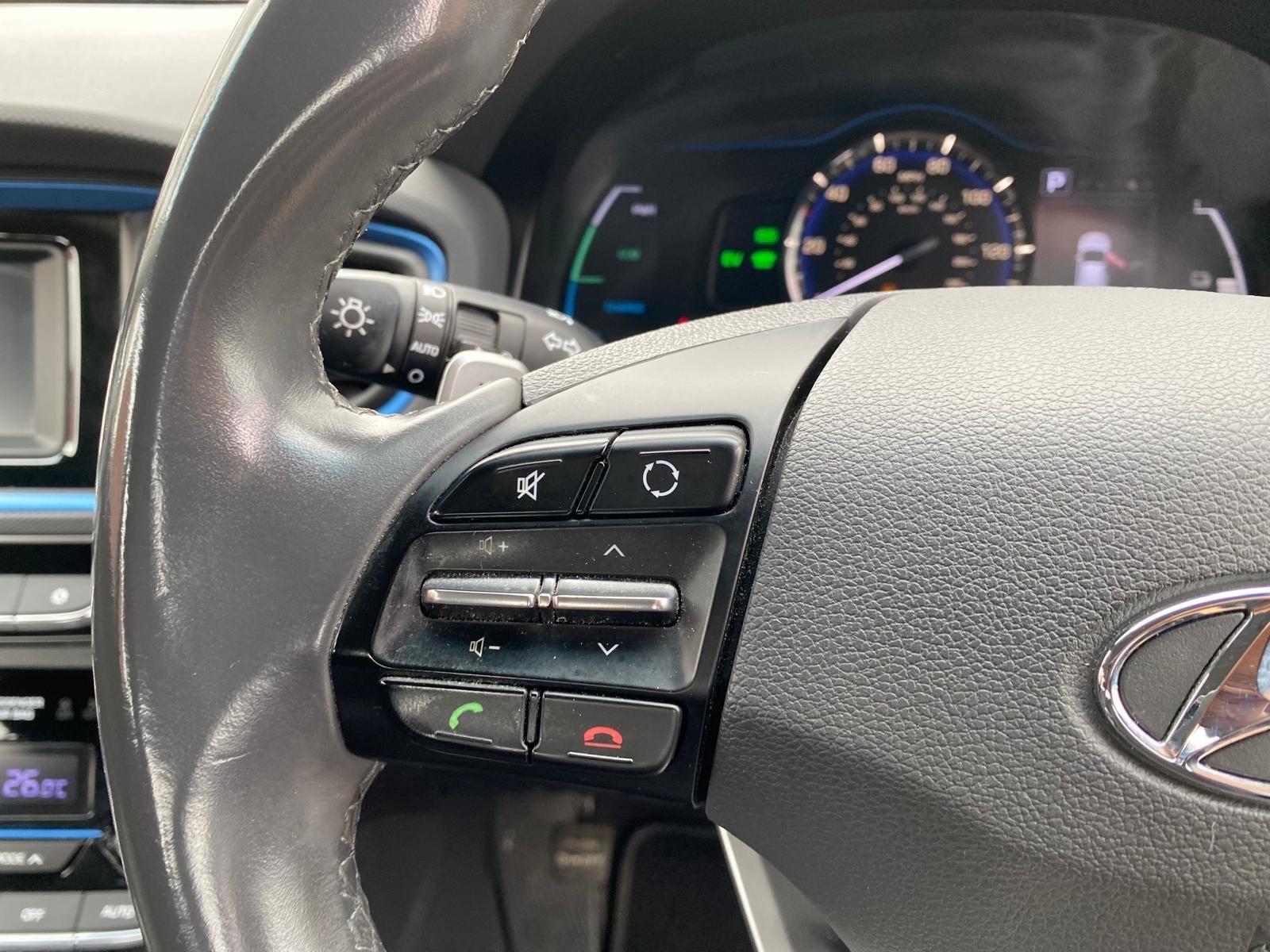 Hyundai Ioniq view 30