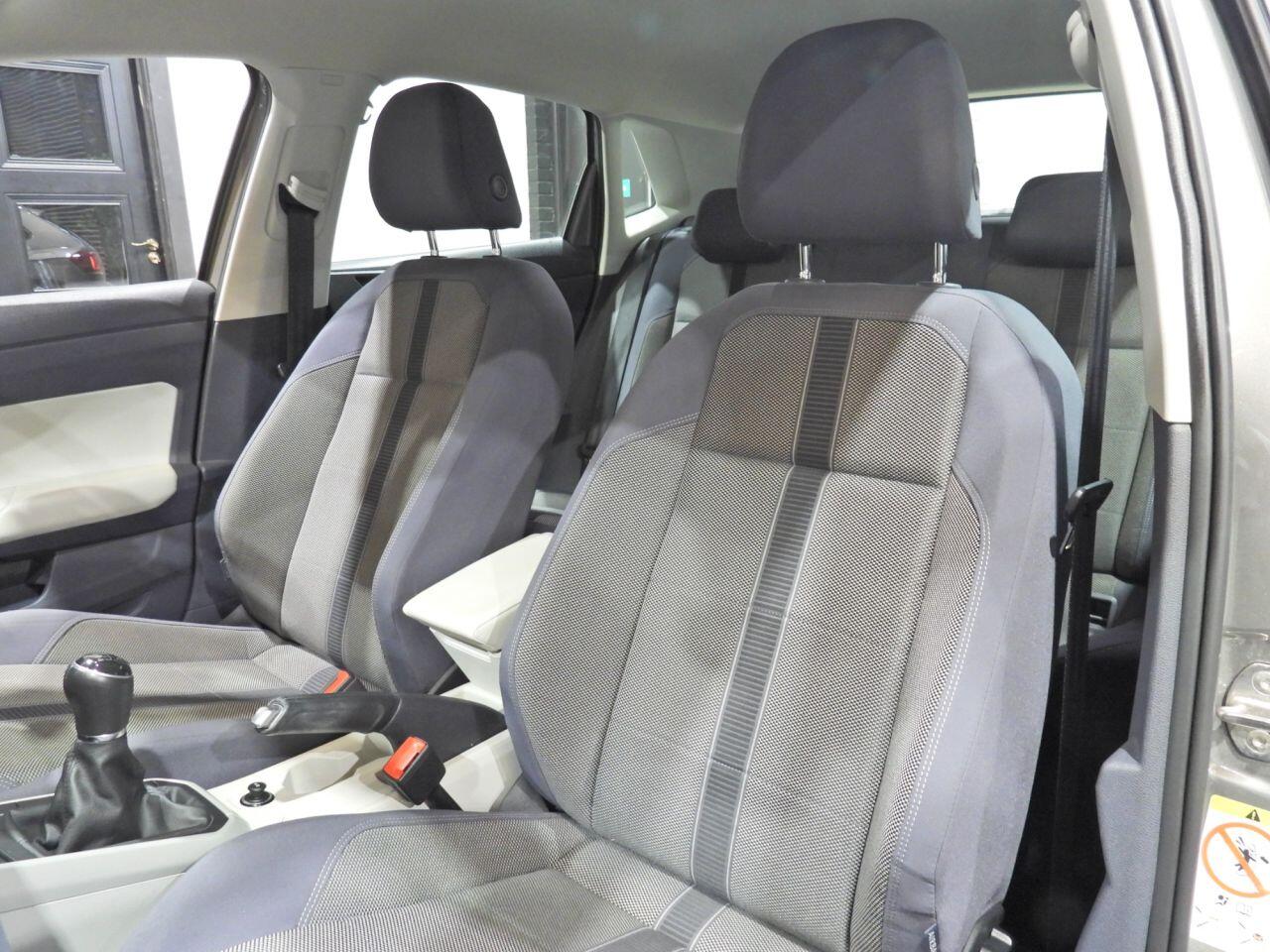 Volkswagen Polo view 21