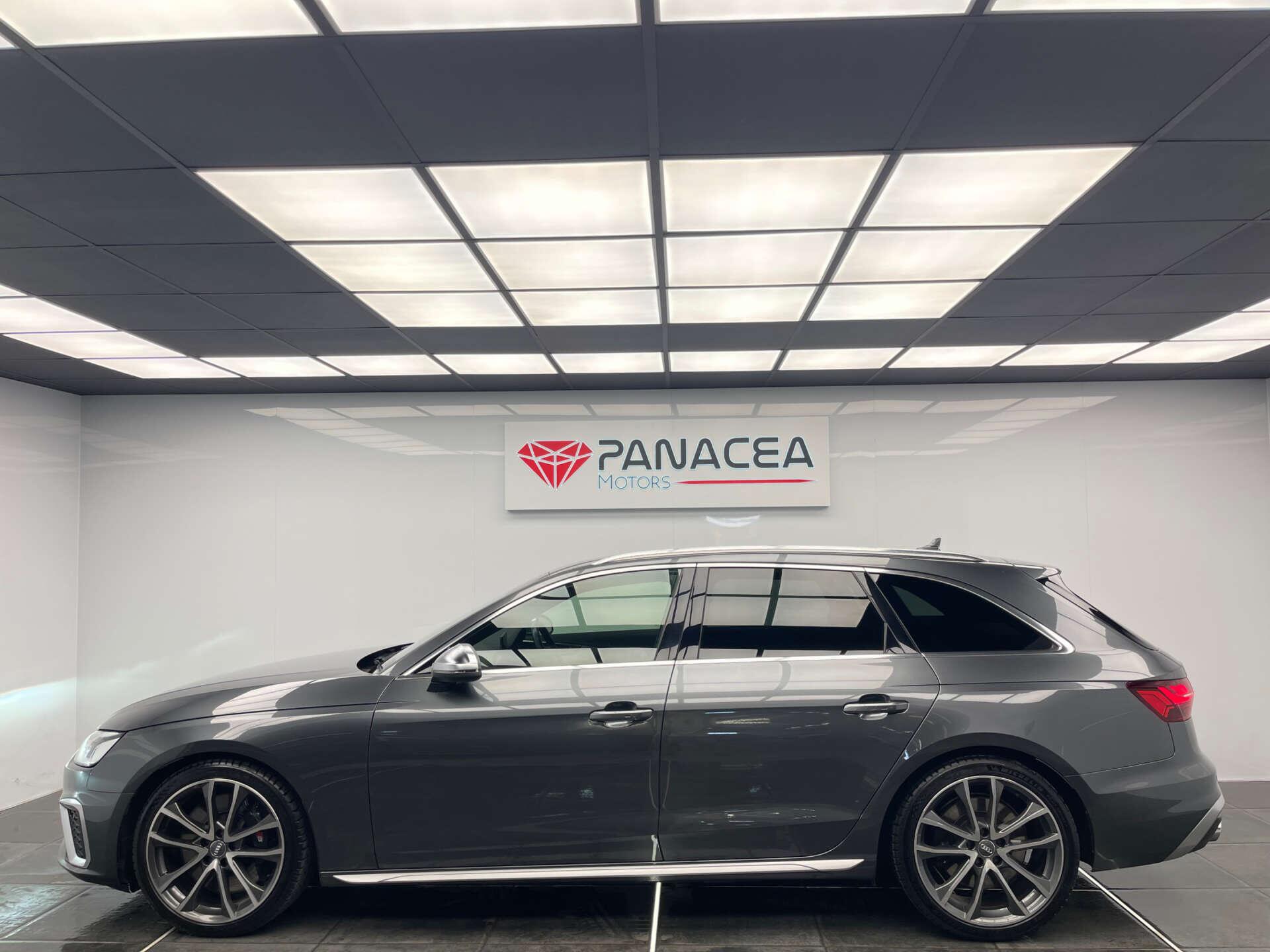 Audi S4 Avant view 32
