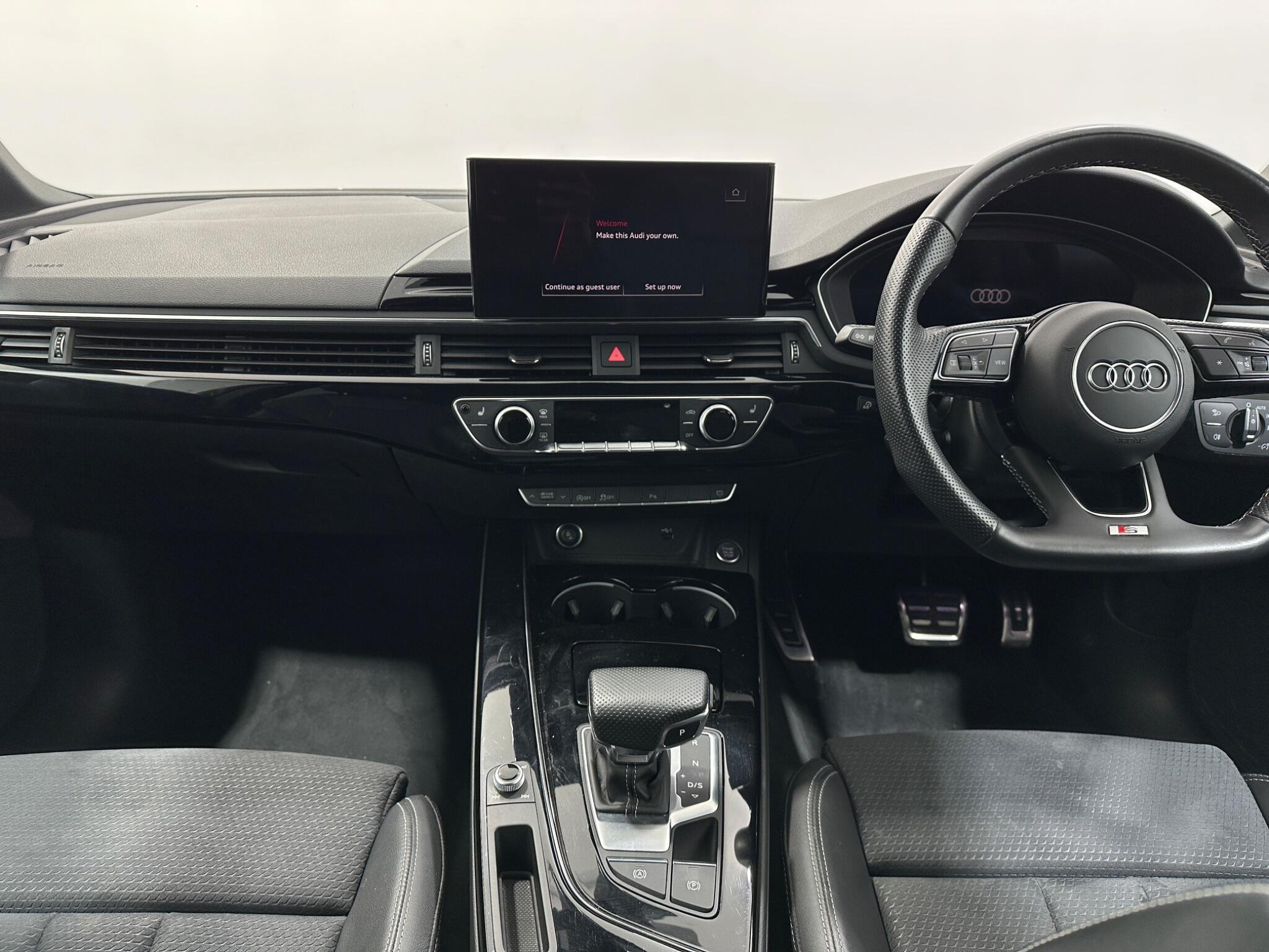 Audi A4 view 20