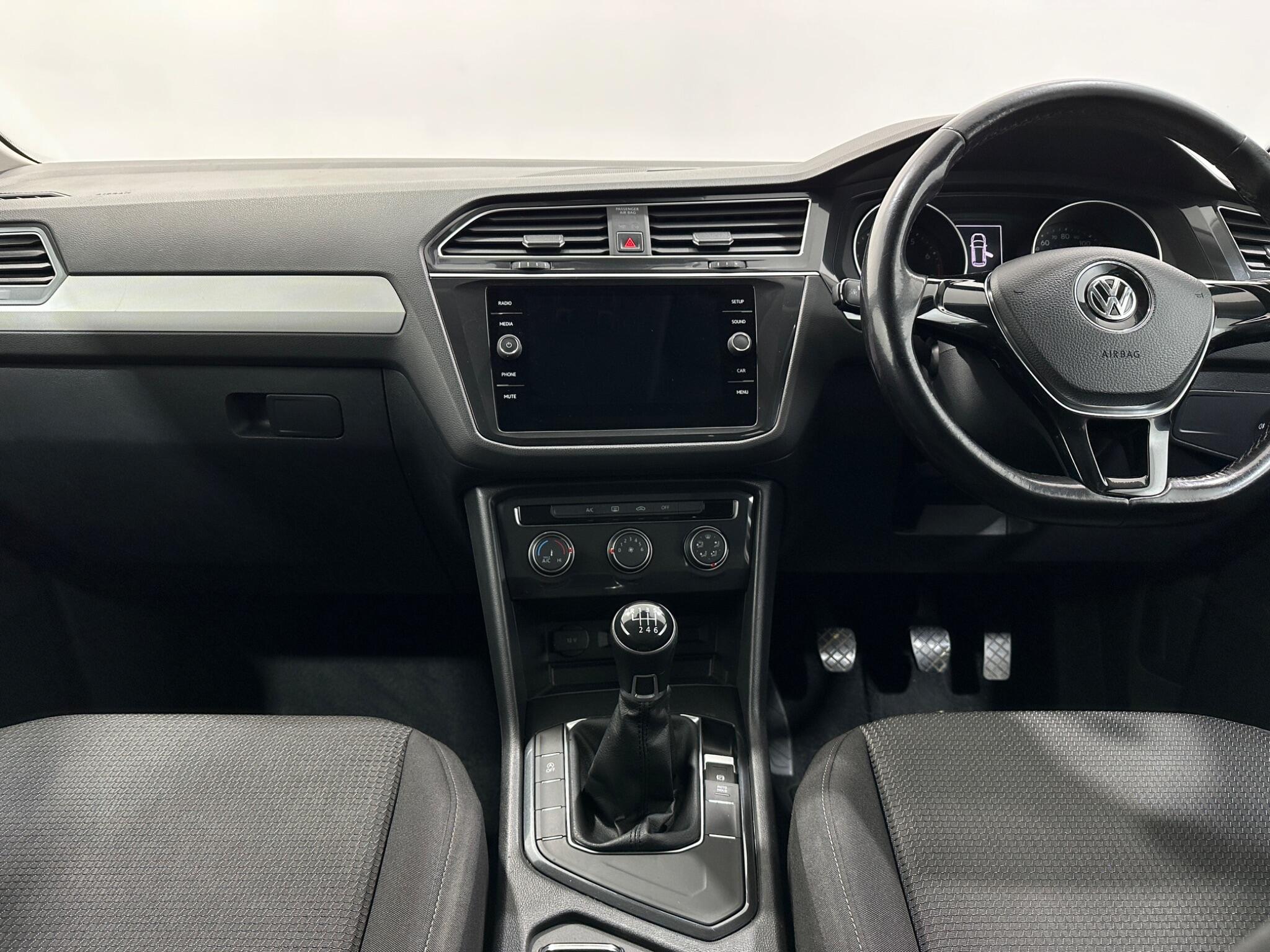 Volkswagen Tiguan view 18