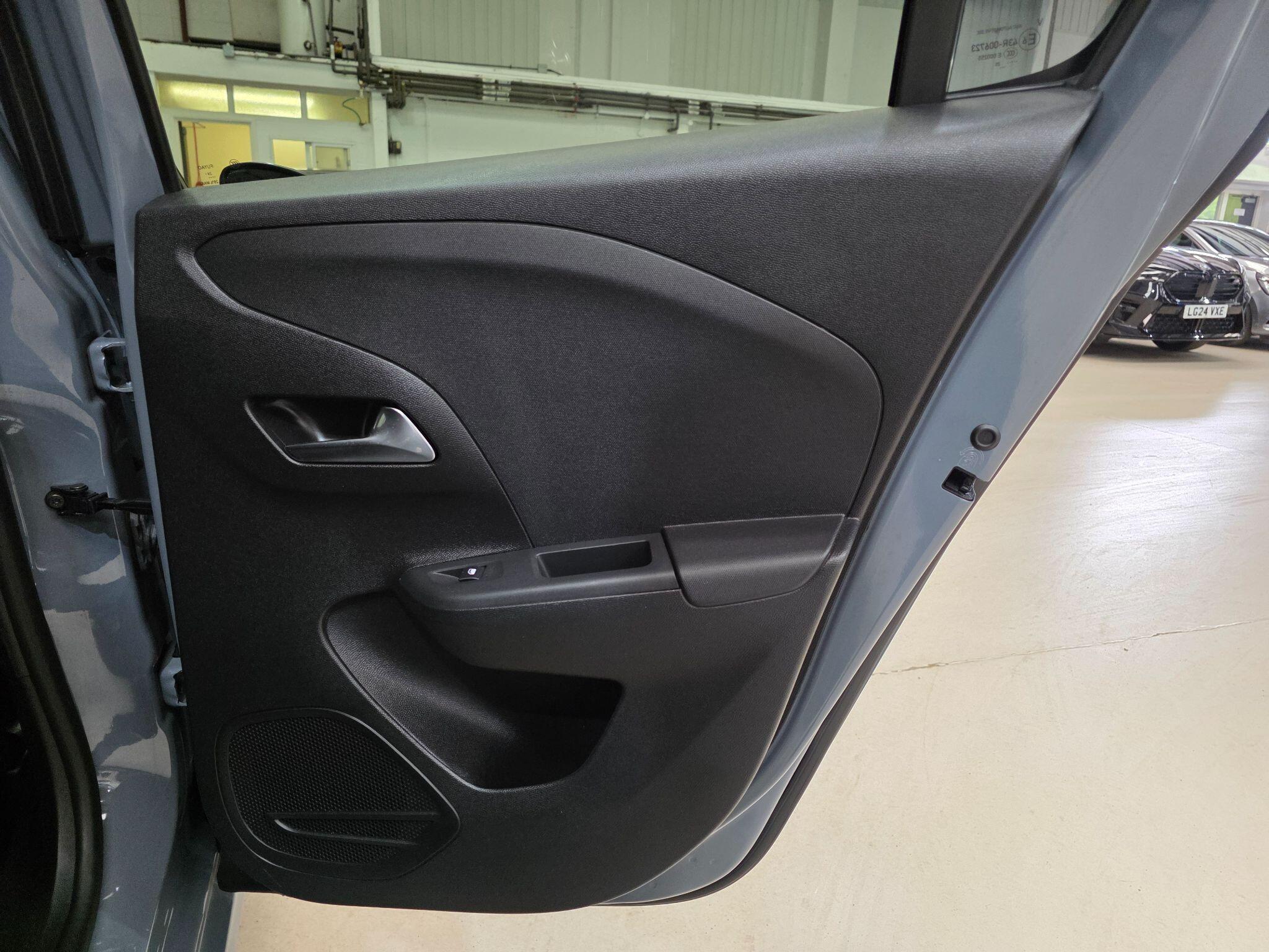 Vauxhall Corsa view 21