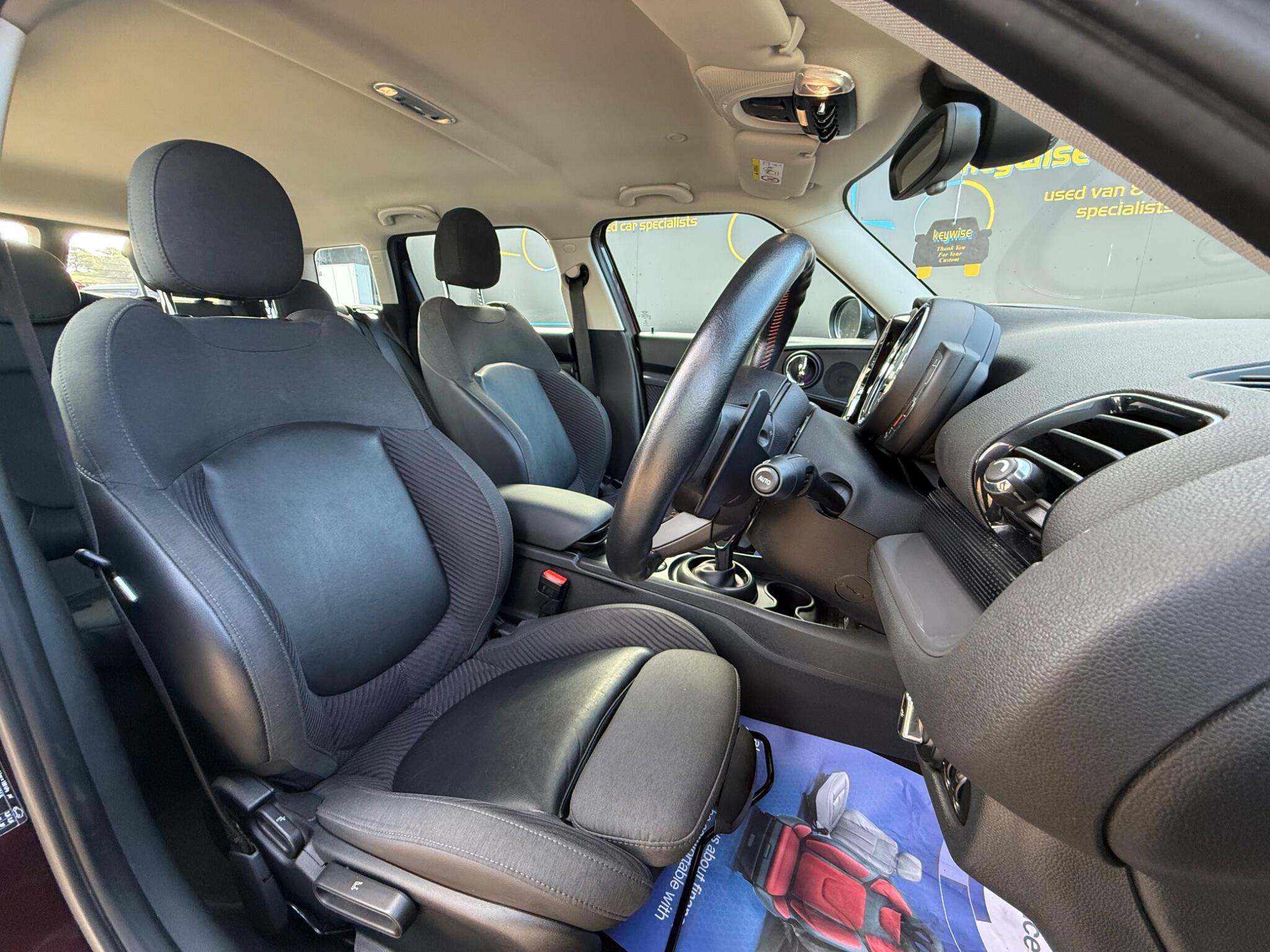 Mini Clubman view 19