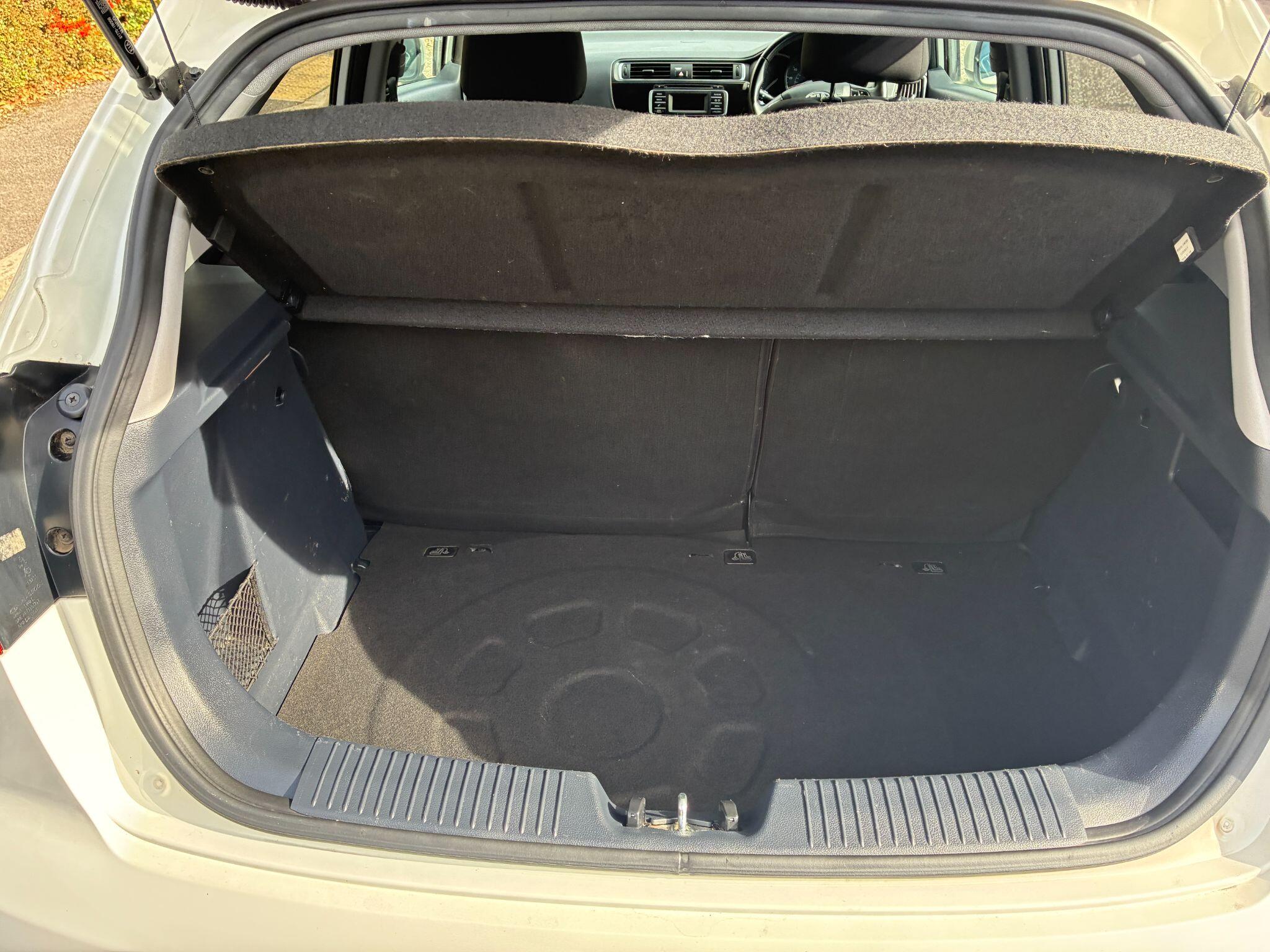 Kia Rio view 24