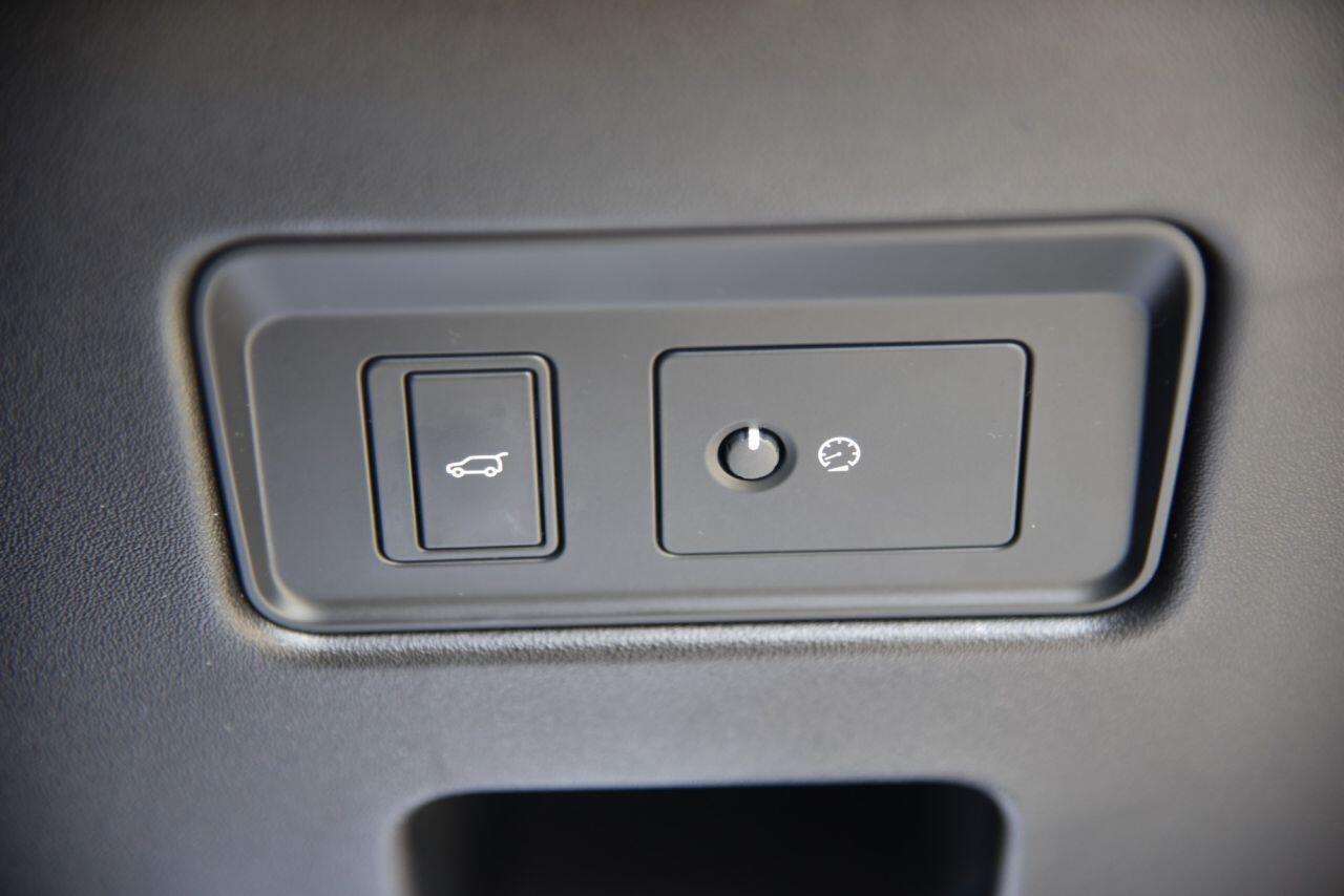 Land Rover Discovery 3 view 41