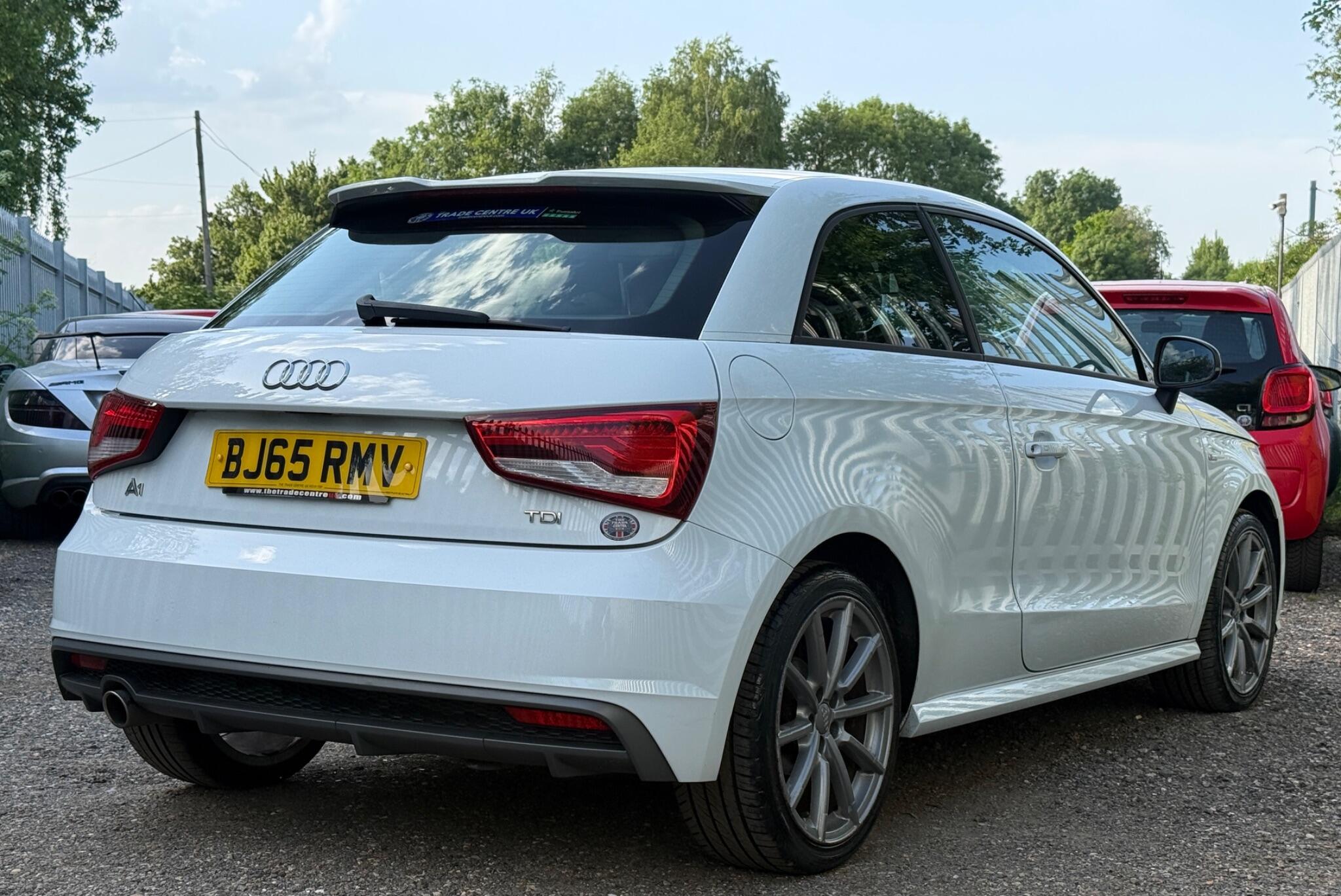 2015 Audi A1 image 17