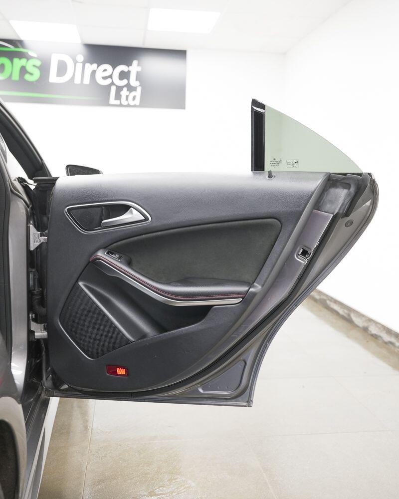 Mercedes-Benz Cla view 17