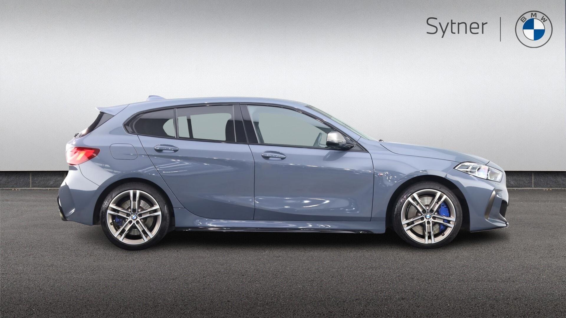 BMW 1 Series view 3