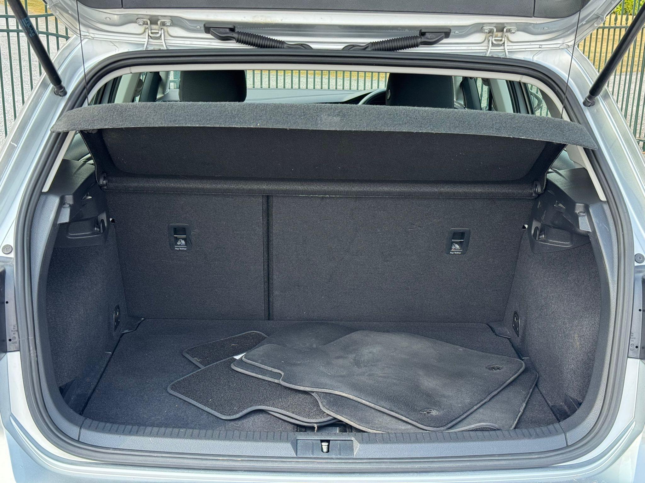 2013 Volkswagen Golf image 33