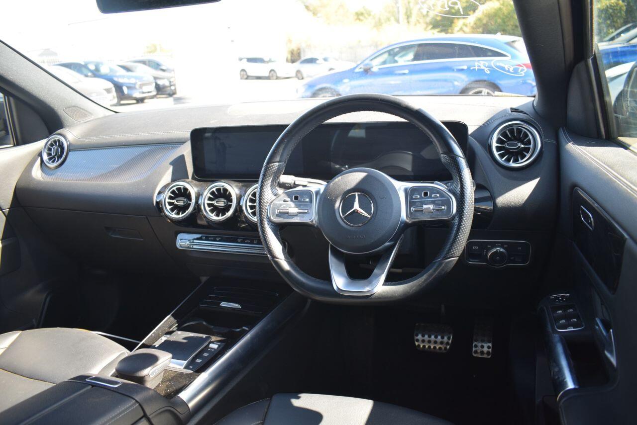 Mercedes-Benz Gla view 3