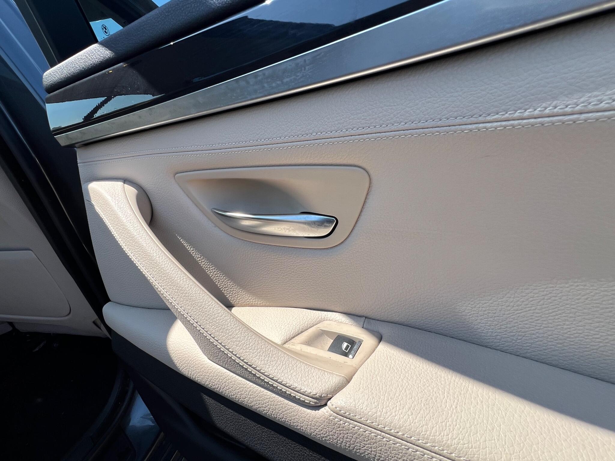 BMW 5 Series view 51