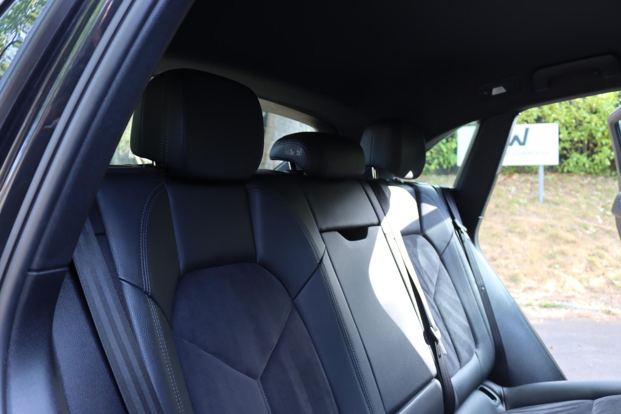 Porsche Macan view 6