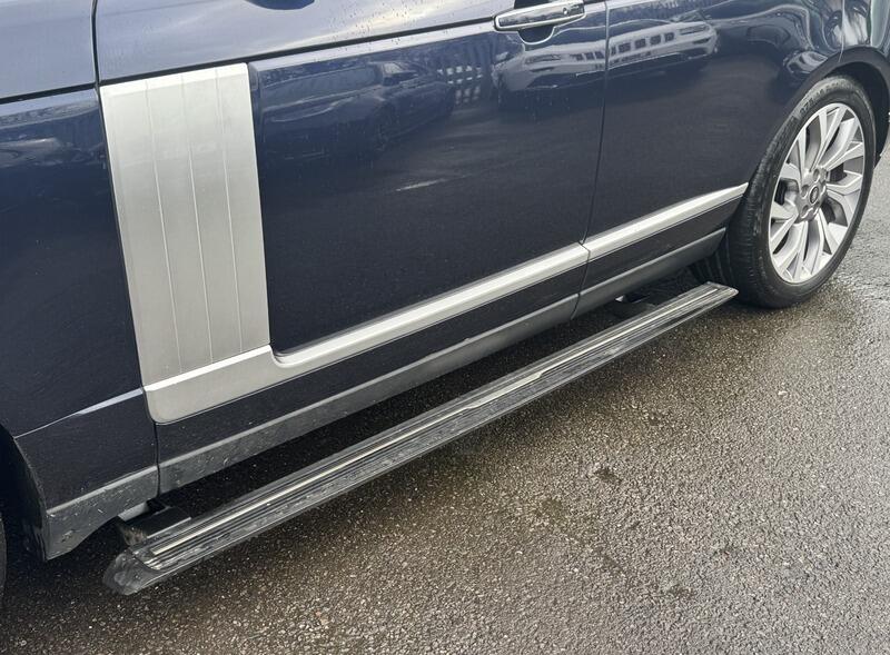 2018 Land Rover Range Rover image 23