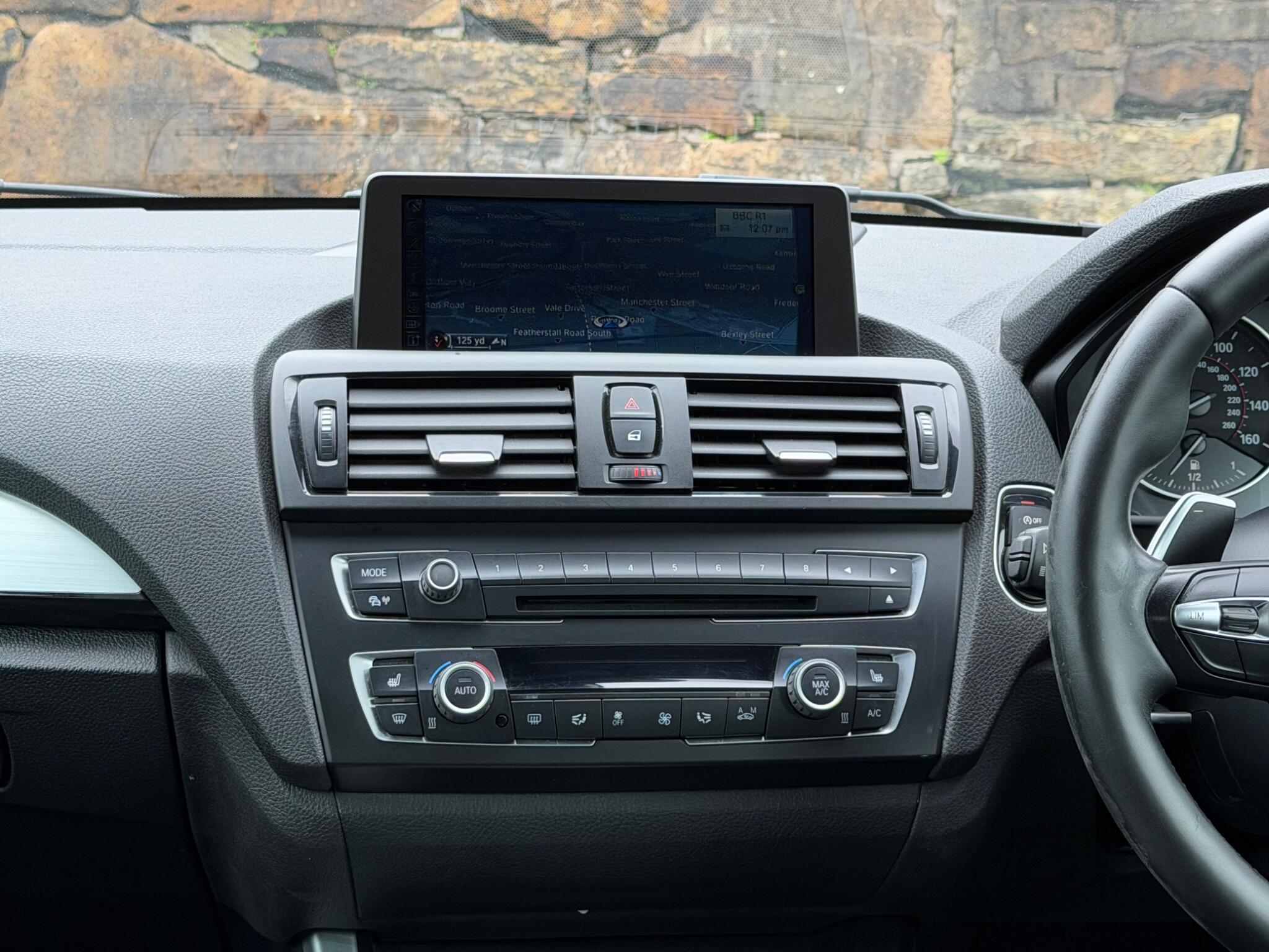 BMW 2 Series view 26