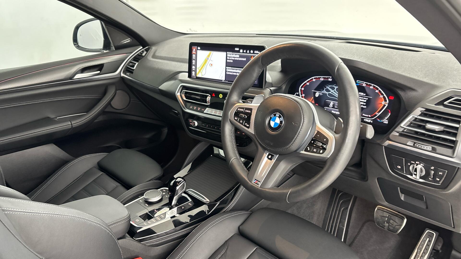 BMW X4 view 6