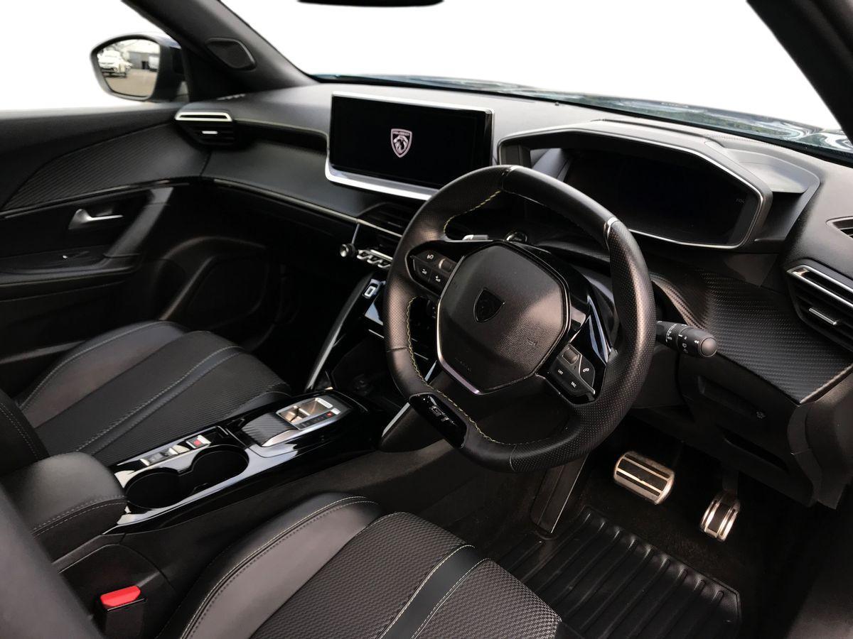 Peugeot 2008 view 3