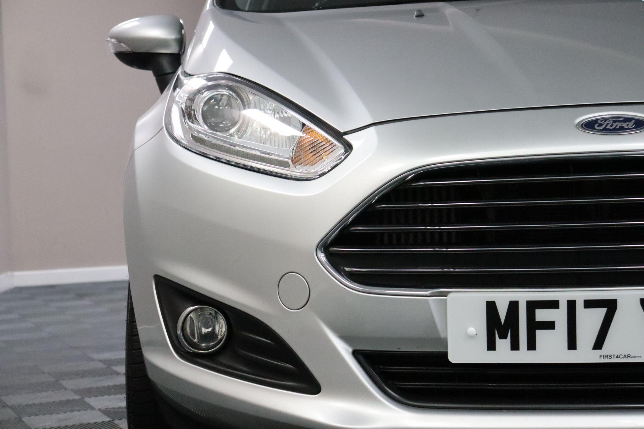 Ford Fiesta view 25