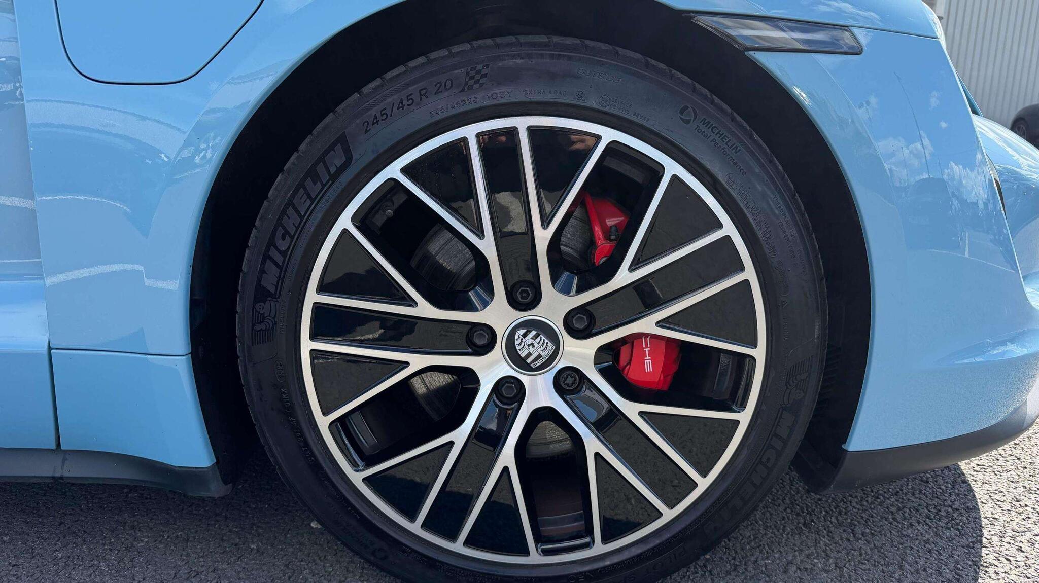Porsche Taycan view 30