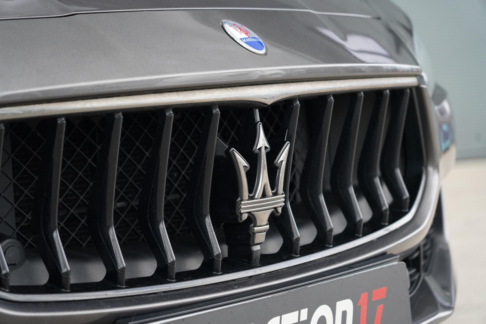 Maserati Ghibli view 33