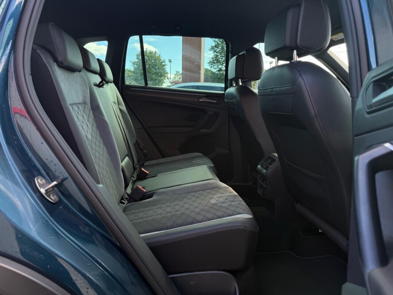 Volkswagen Tiguan view 37