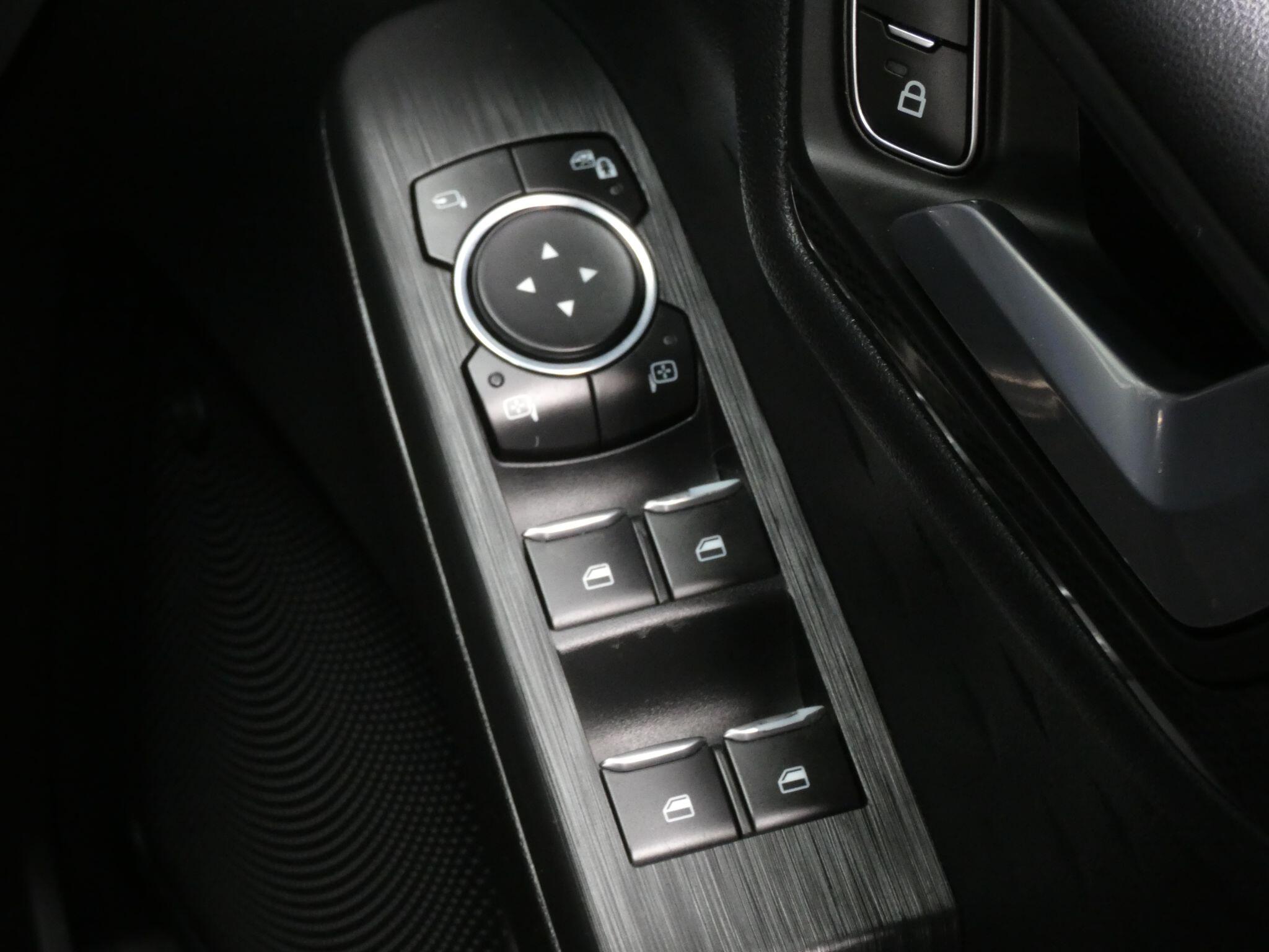 Ford Kuga view 38