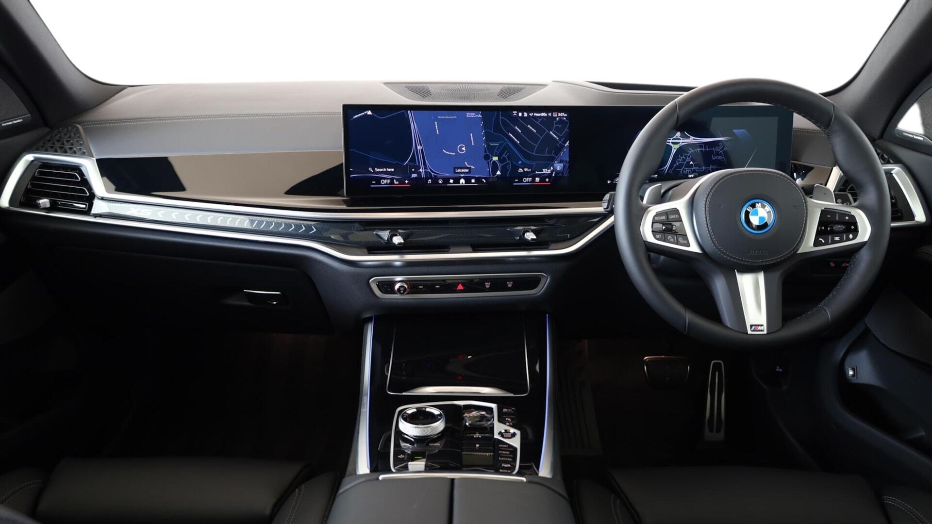 BMW X5 view 4
