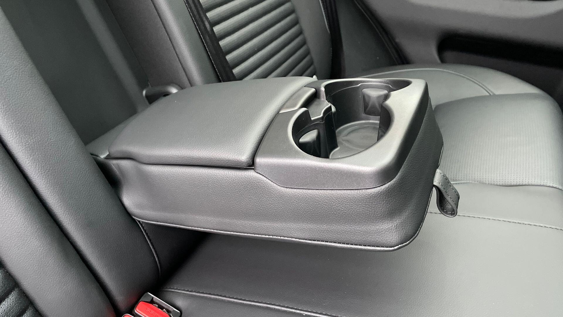 Land Rover Discovery Sport view 49
