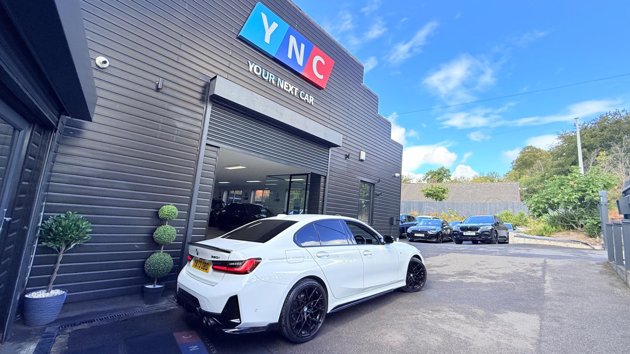 BMW 3 Series view 6