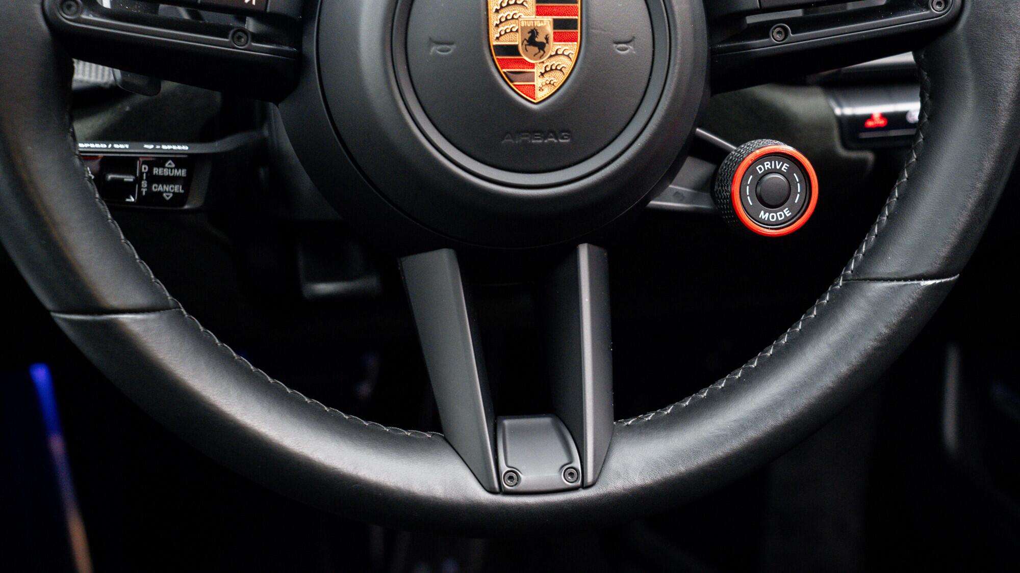 Porsche 911 view 28