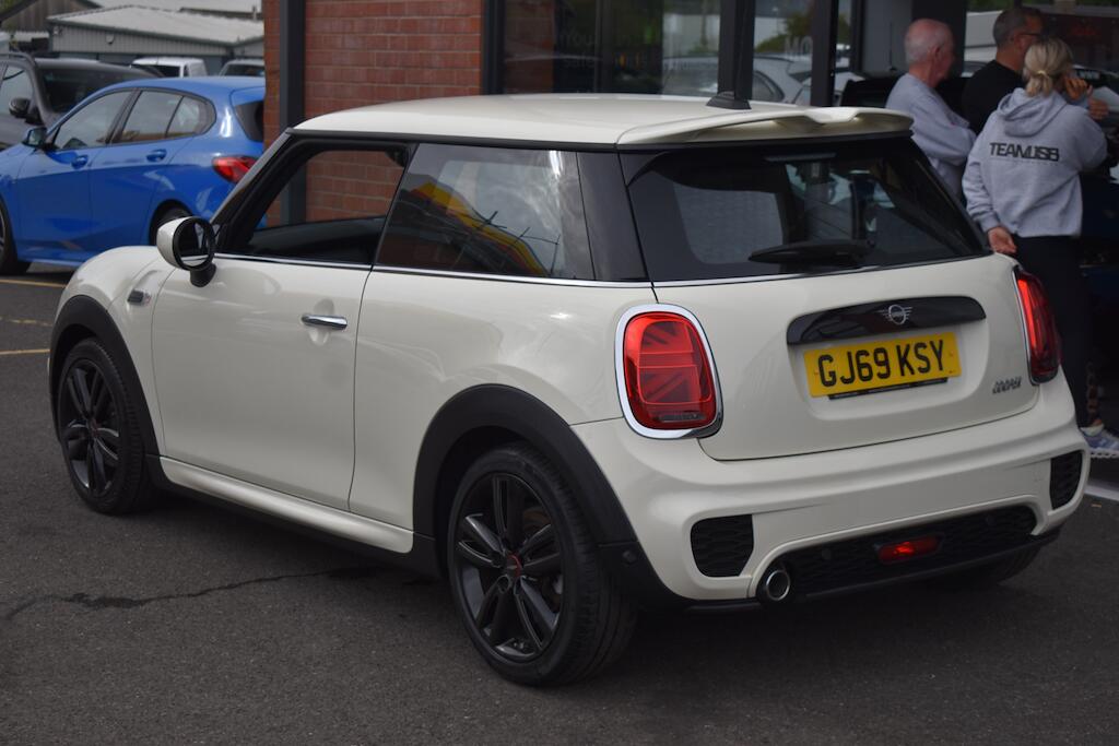 Mini Cooper view 20