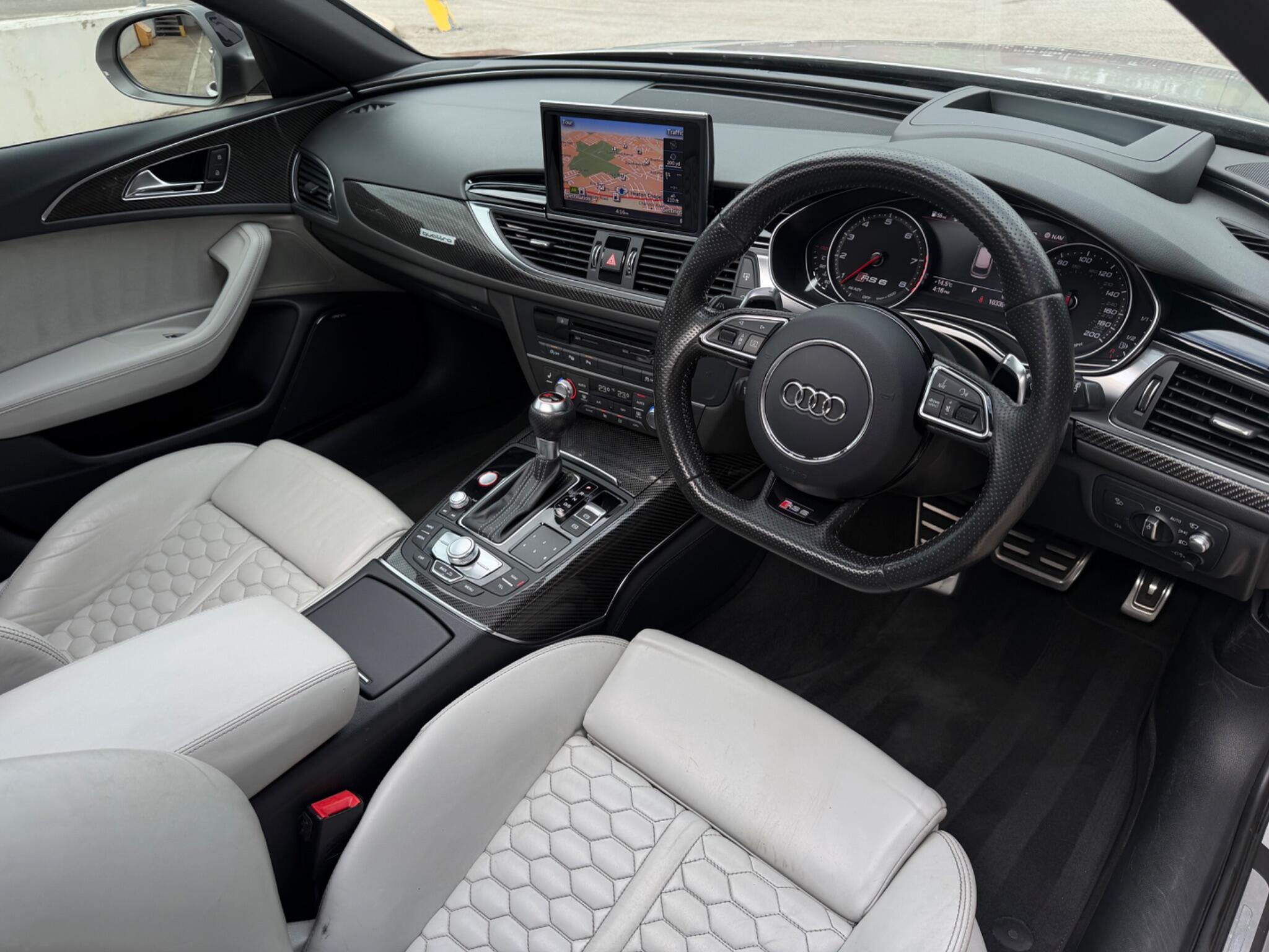 Audi RS6 view 17