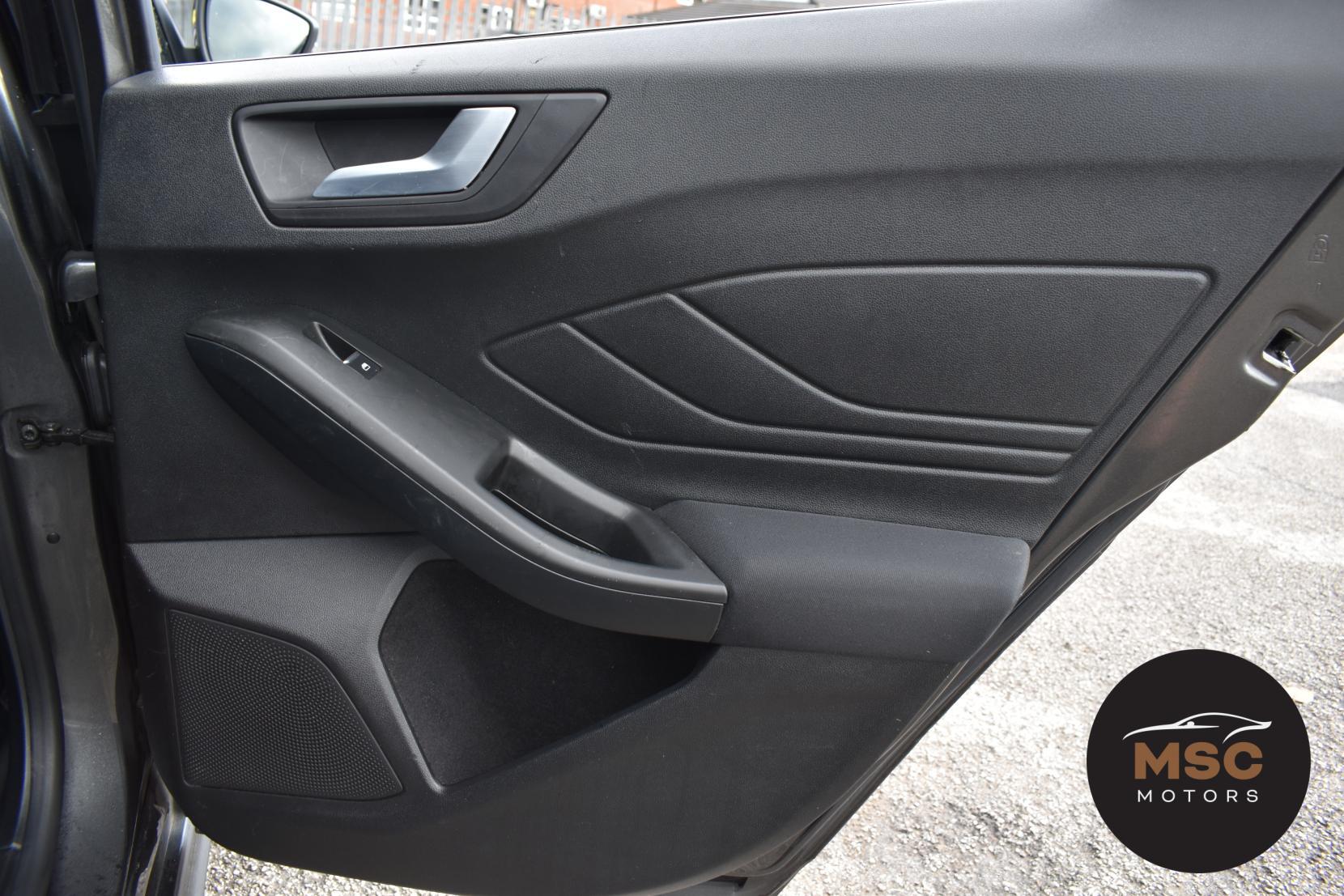 Ford Focus view 58
