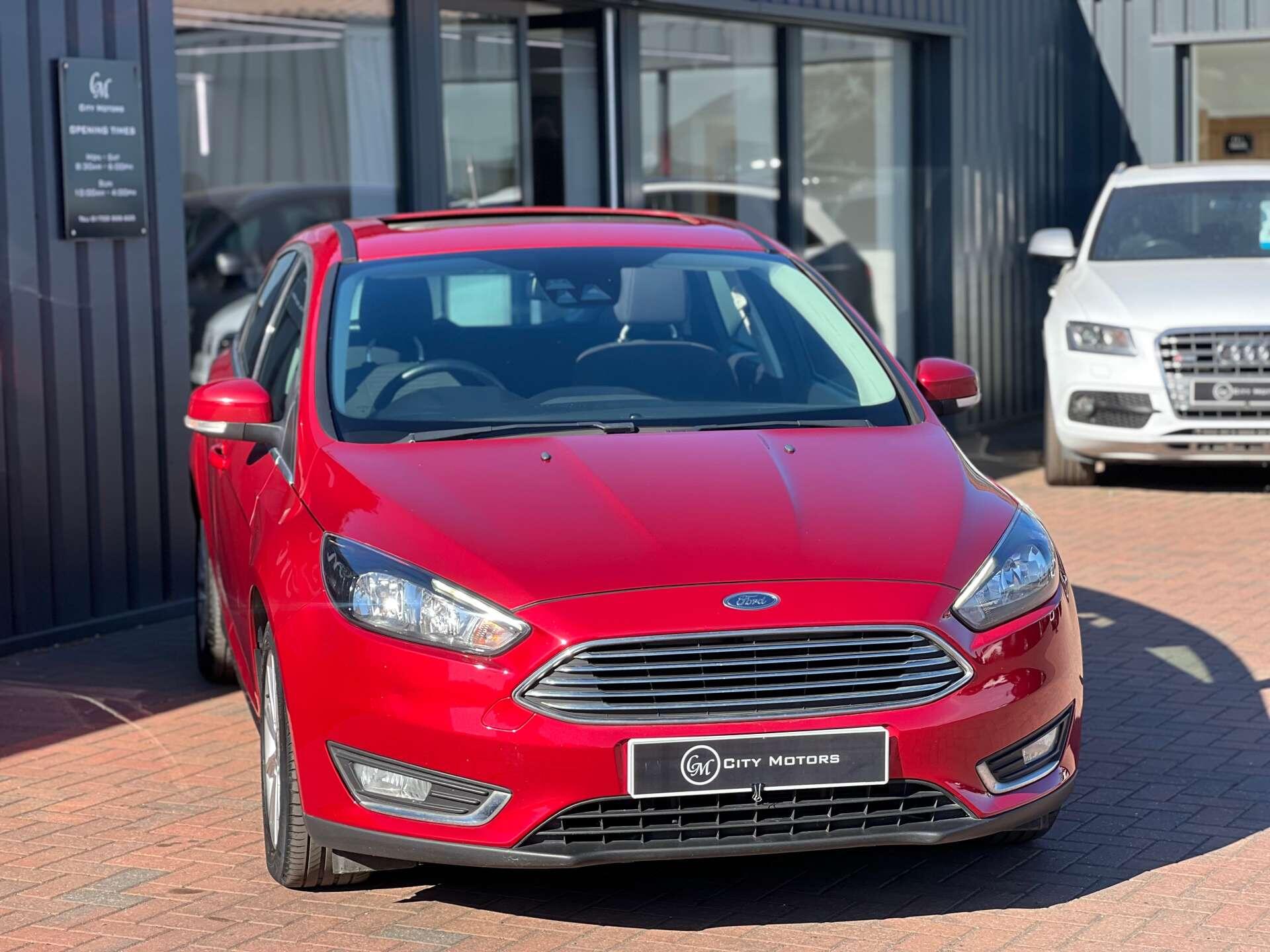 Ford Focus view 6