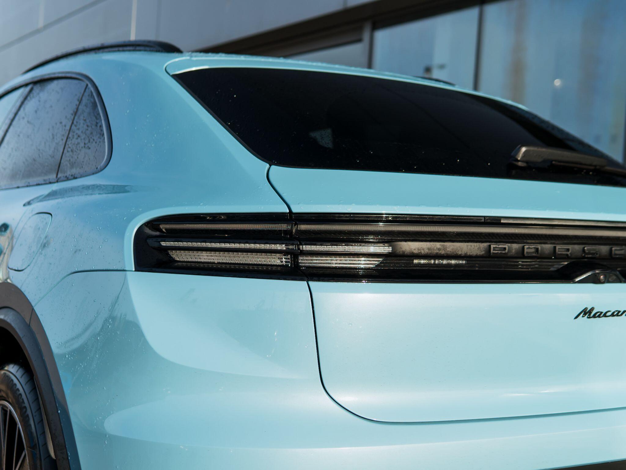 Porsche Macan view 34