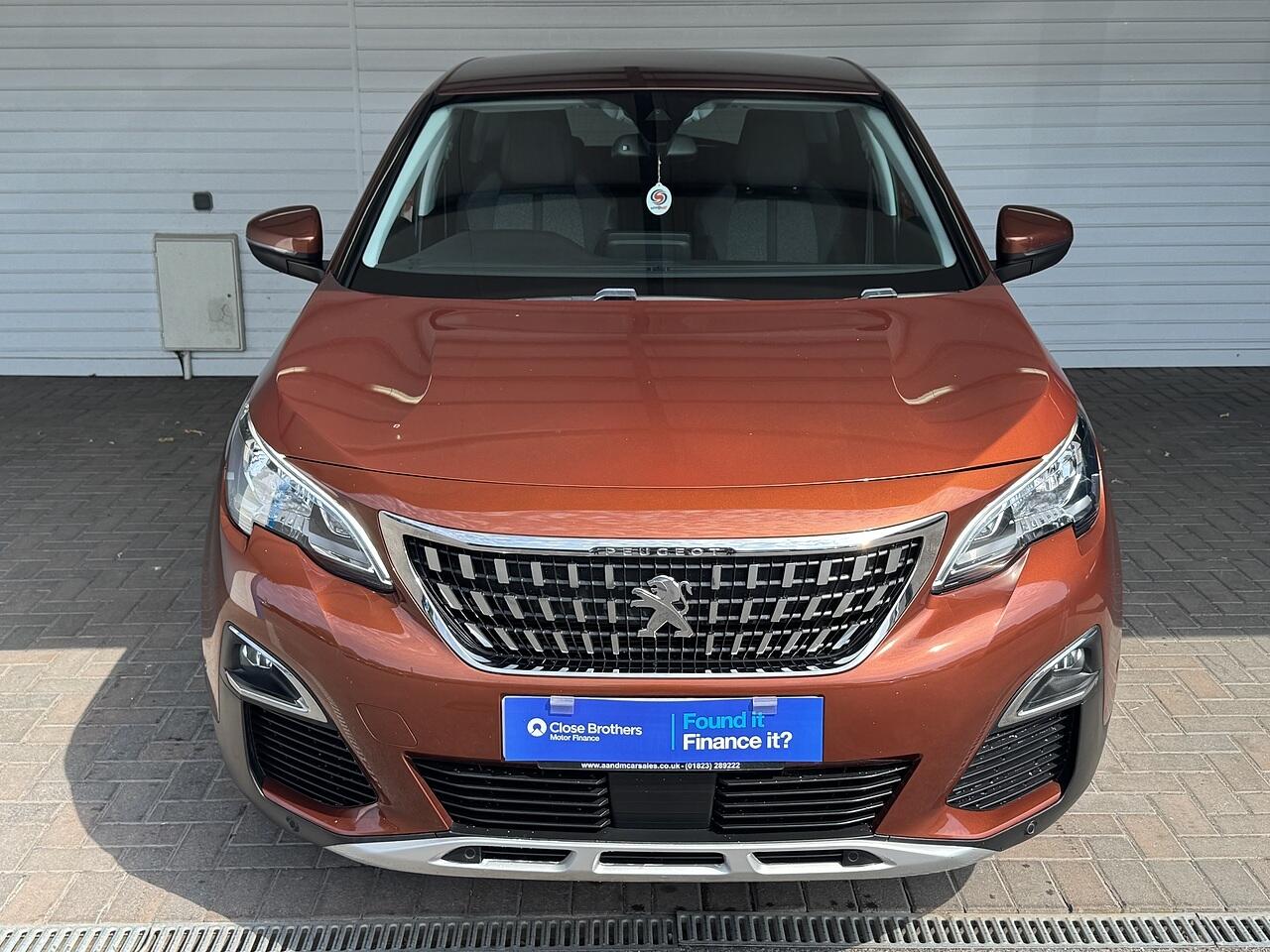 Peugeot 3008 view 2