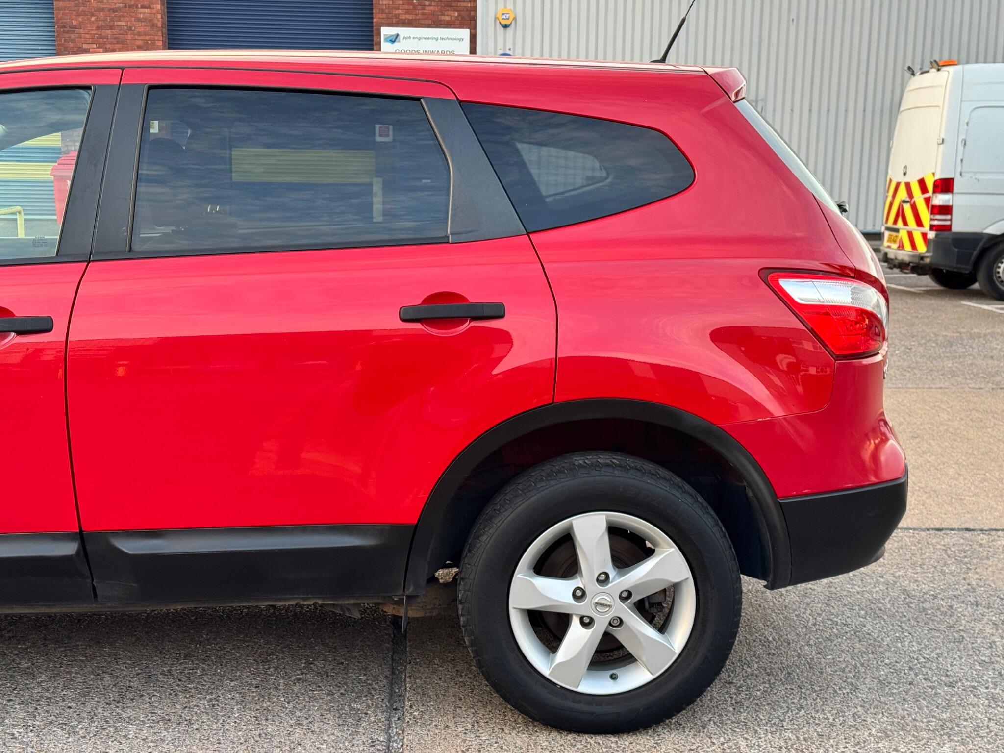 Nissan Qashqai+2 view 35