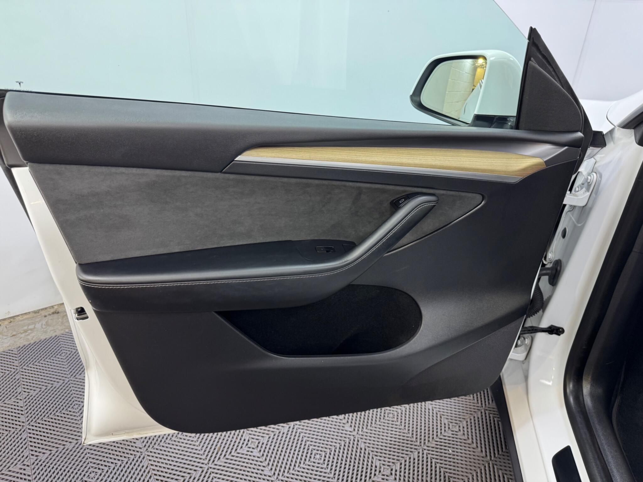 Tesla Model Y view 52