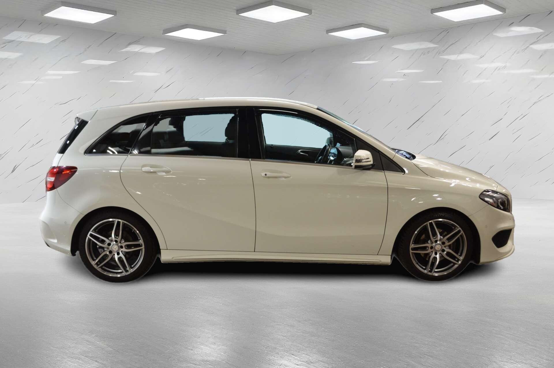 Mercedes-Benz B-Class view 9