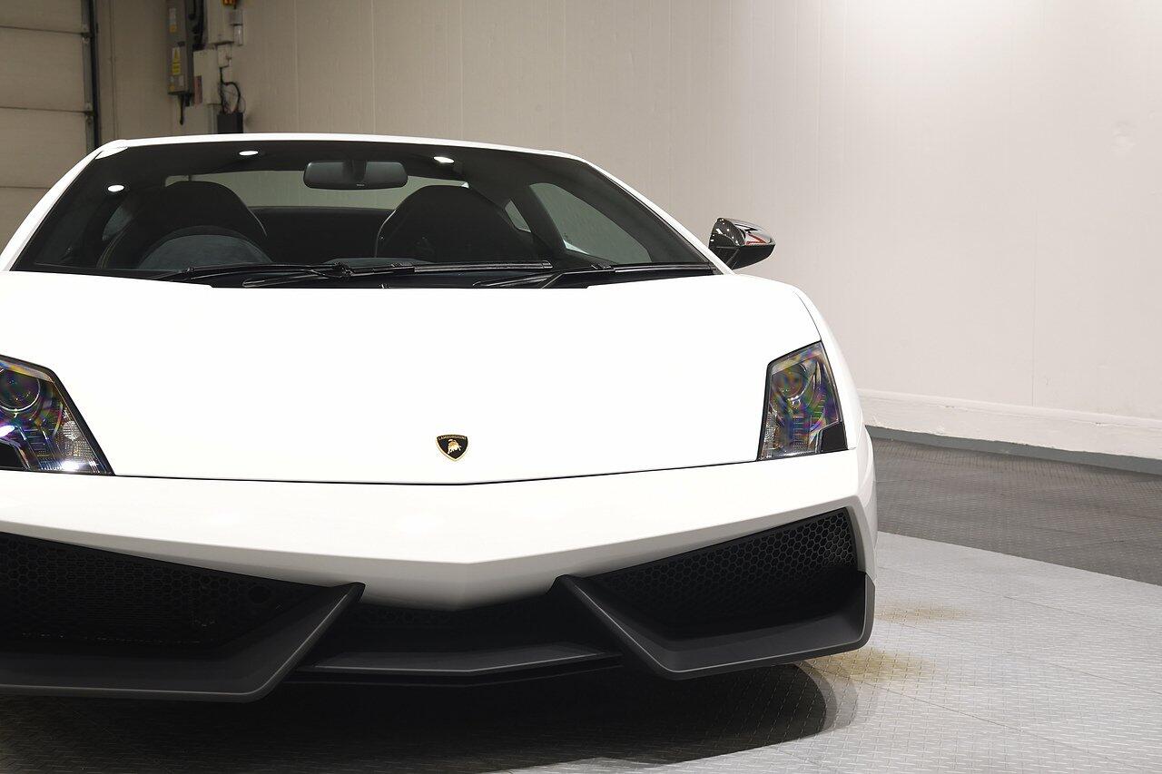 Lamborghini Gallardo view 30