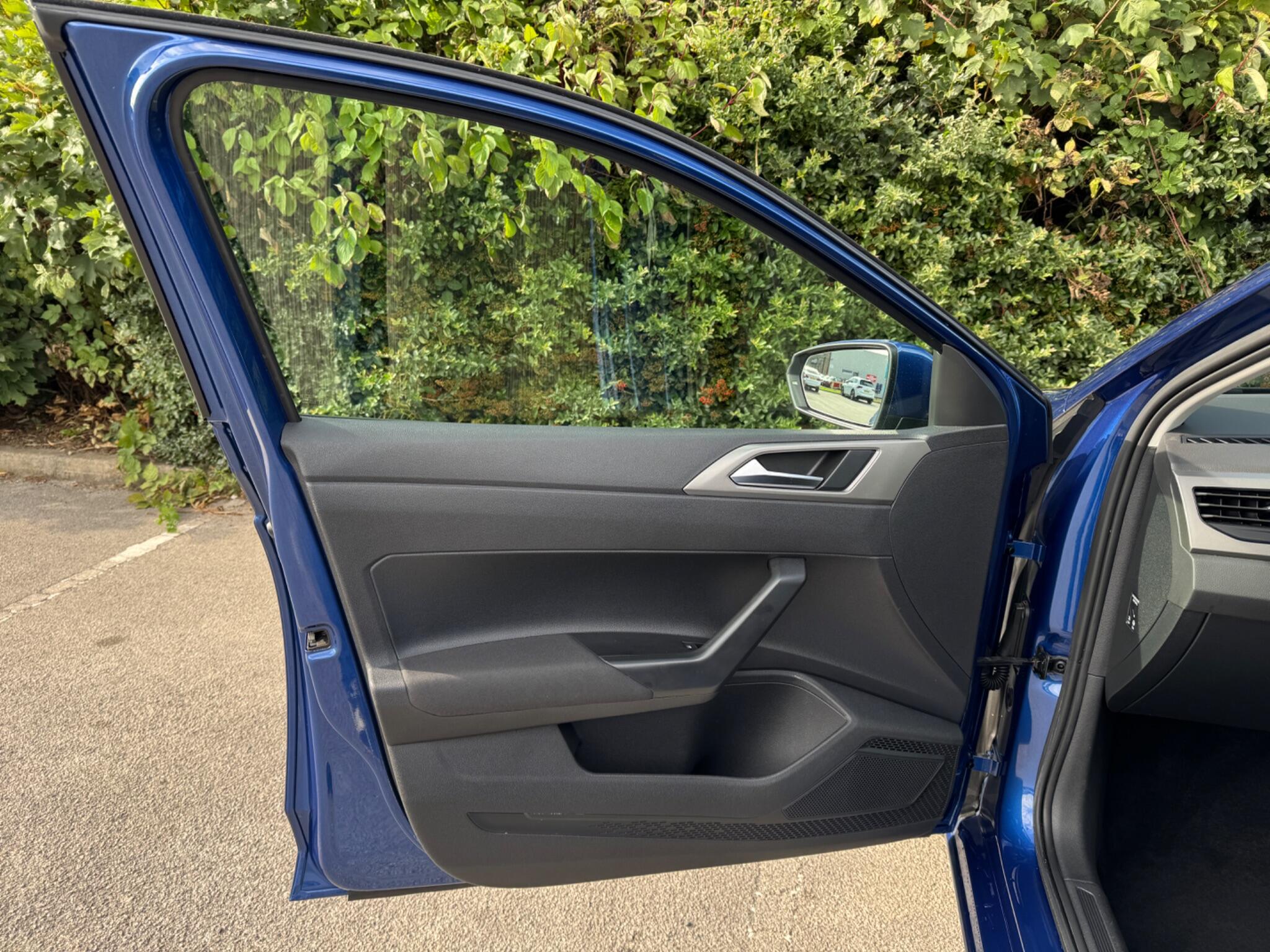Volkswagen Polo view 35