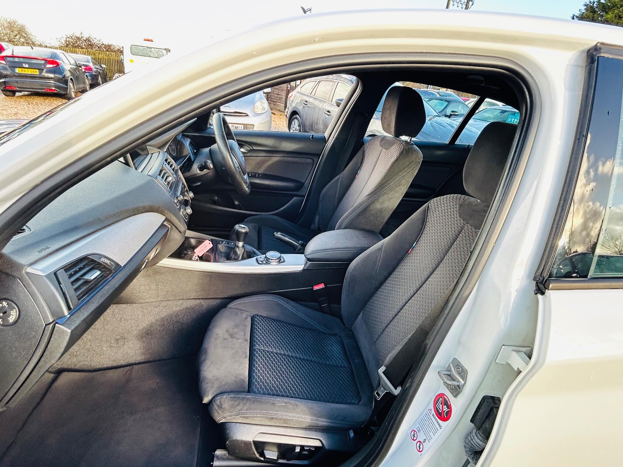 BMW 1 Series view 13
