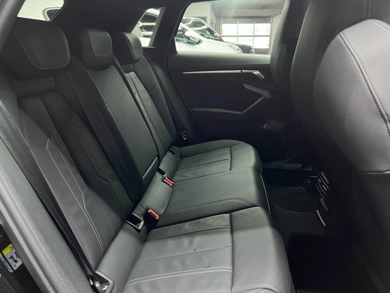 Audi A3 view 42