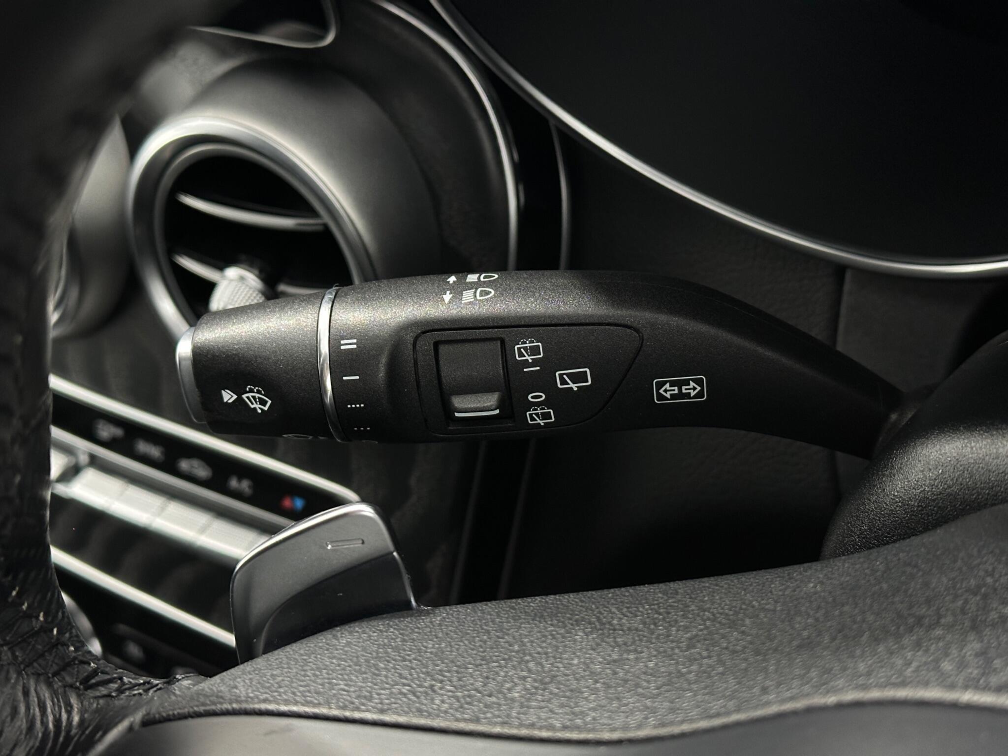 Mercedes-Benz C-Class view 14