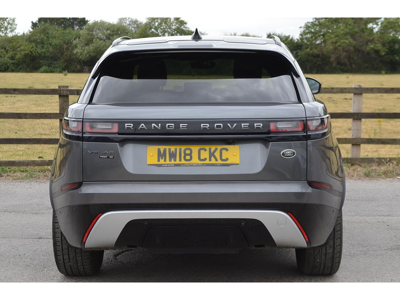 Land Rover Range Rover Velar view 8