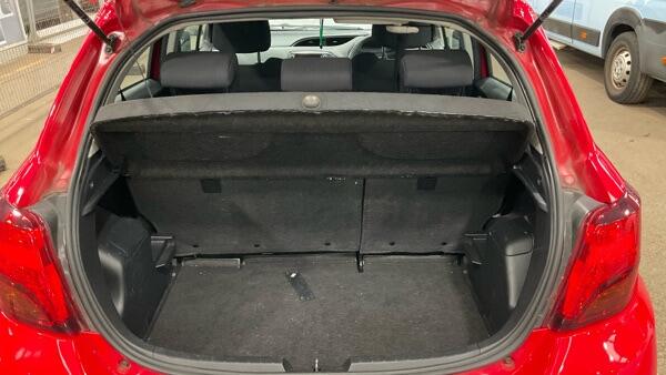 Toyota Yaris view 9