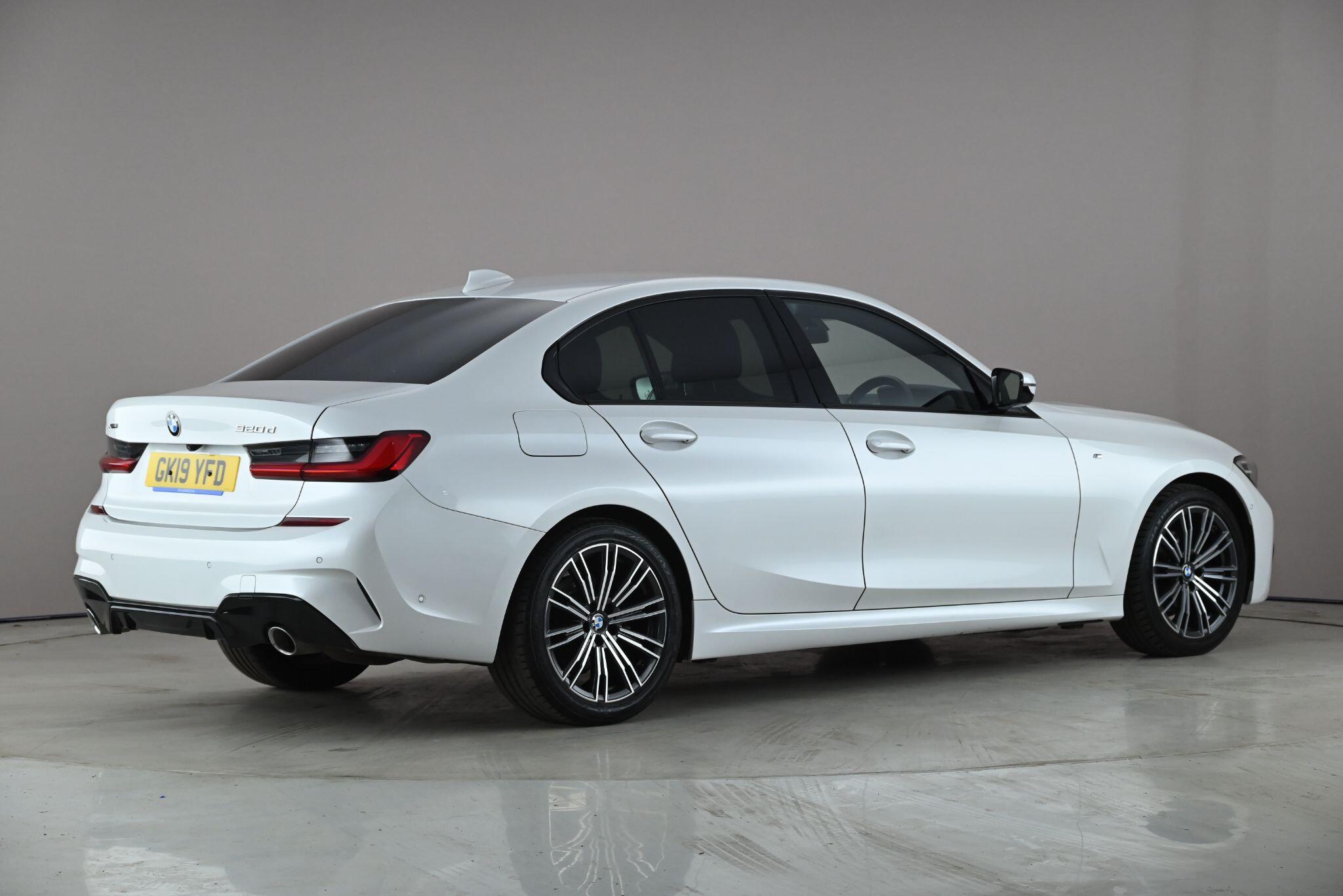 BMW 3 Series view 5